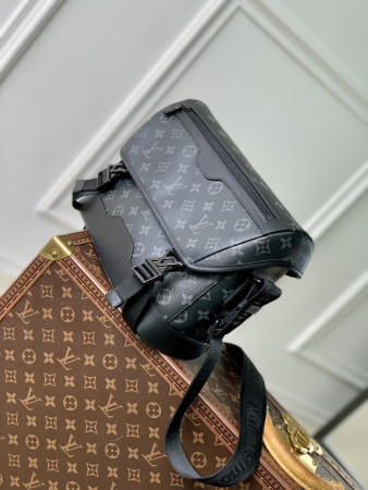 LV Messenger Voyager PM M12517 22.5 x 11 x 33 cm