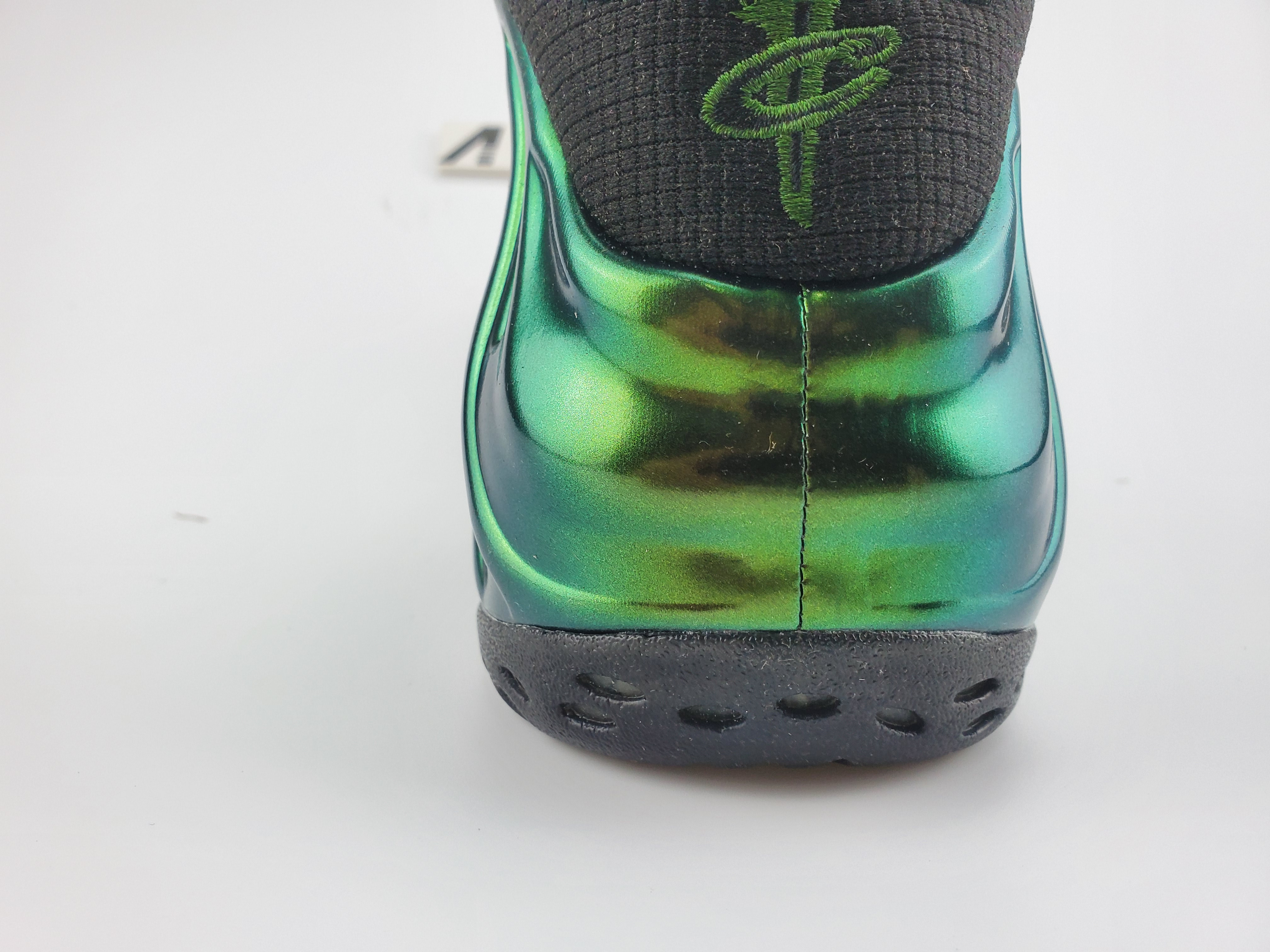 Nike Air Foamposite One "Metallic Green"