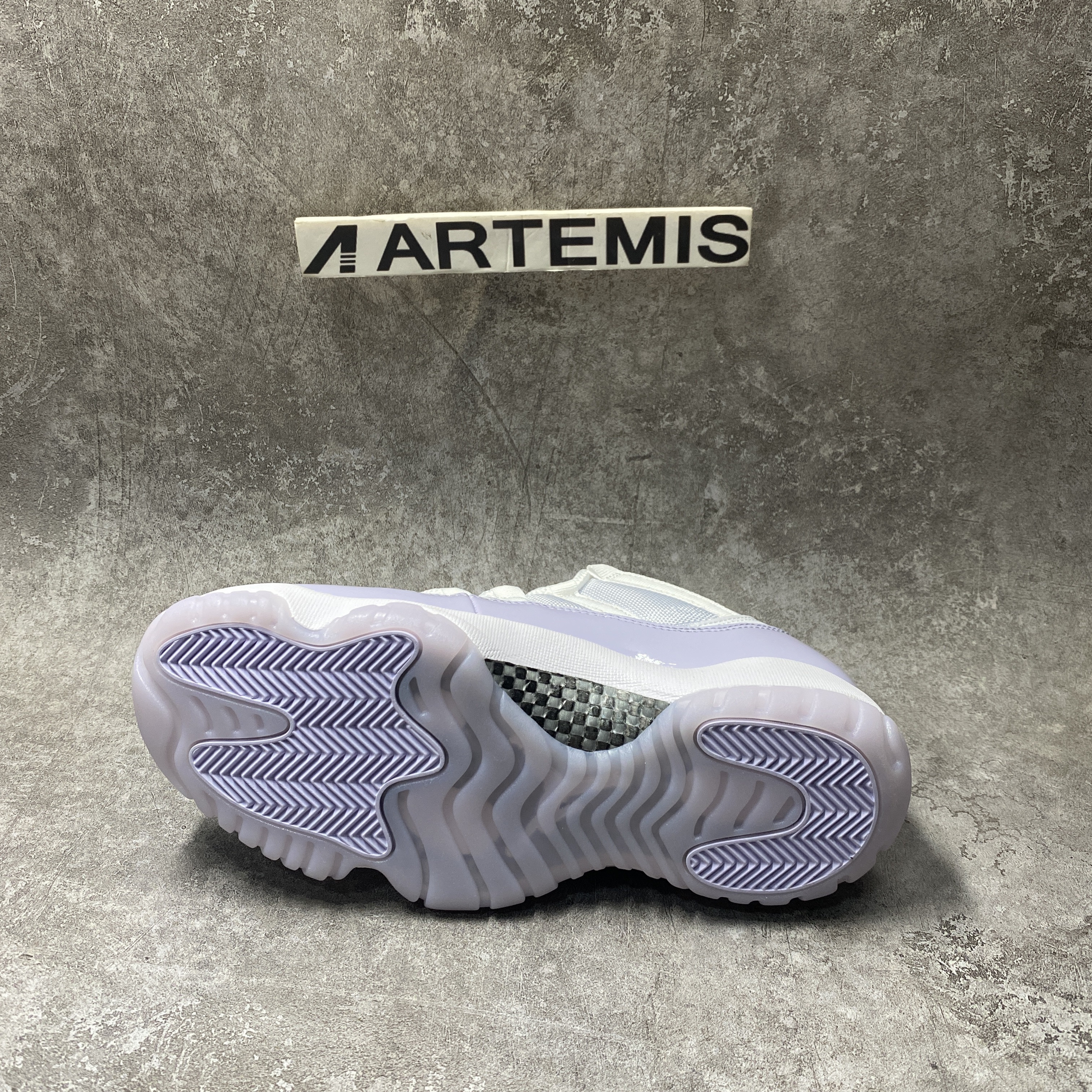 Air Jordan 11 Low Pure Violet