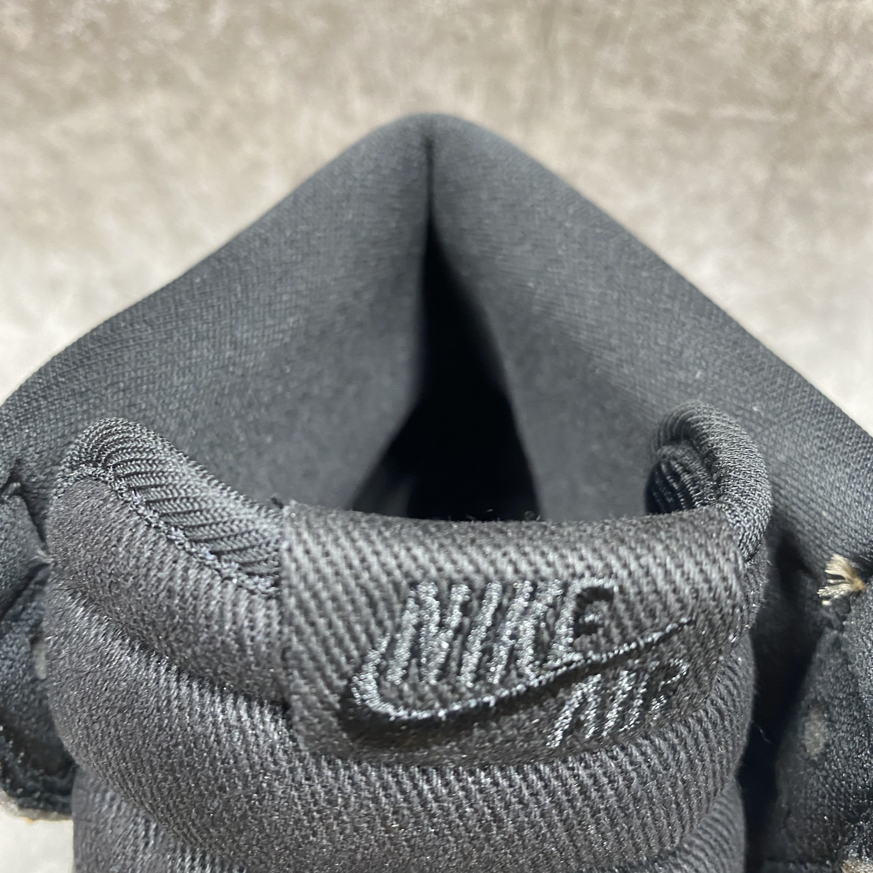 Air Jordan 1 Retro High OG Heirloom