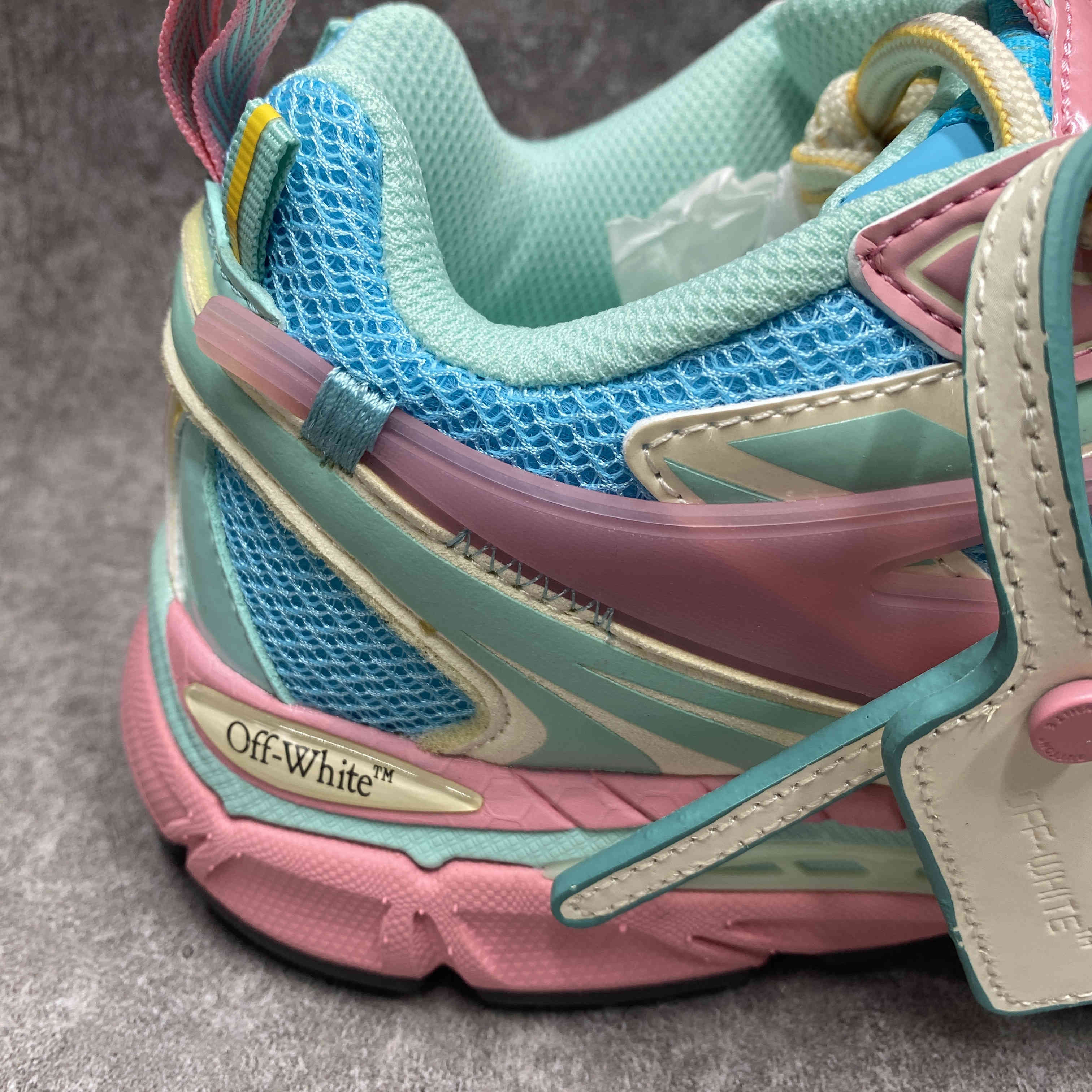 UA Off-White "BE RIGHT BACK"