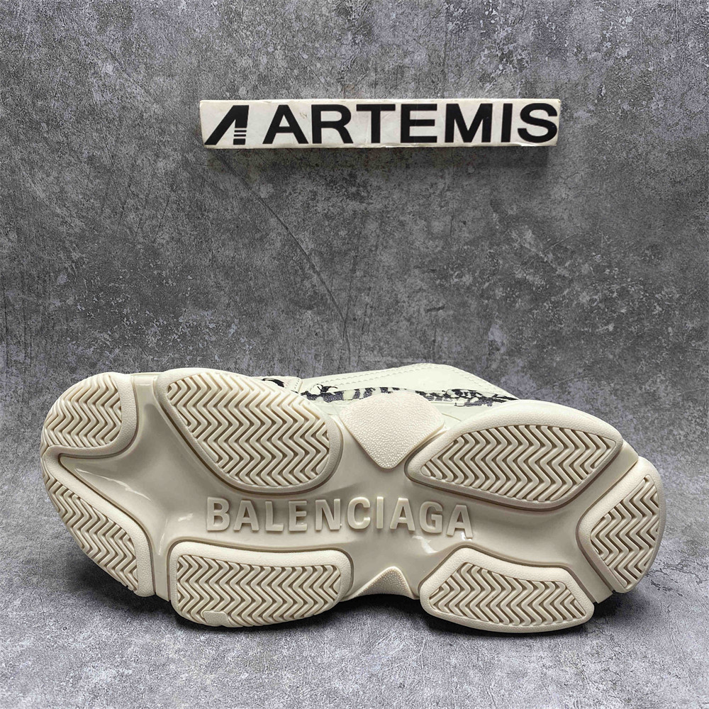 ua Ba*len*cia*ga triple sdiy metal white red