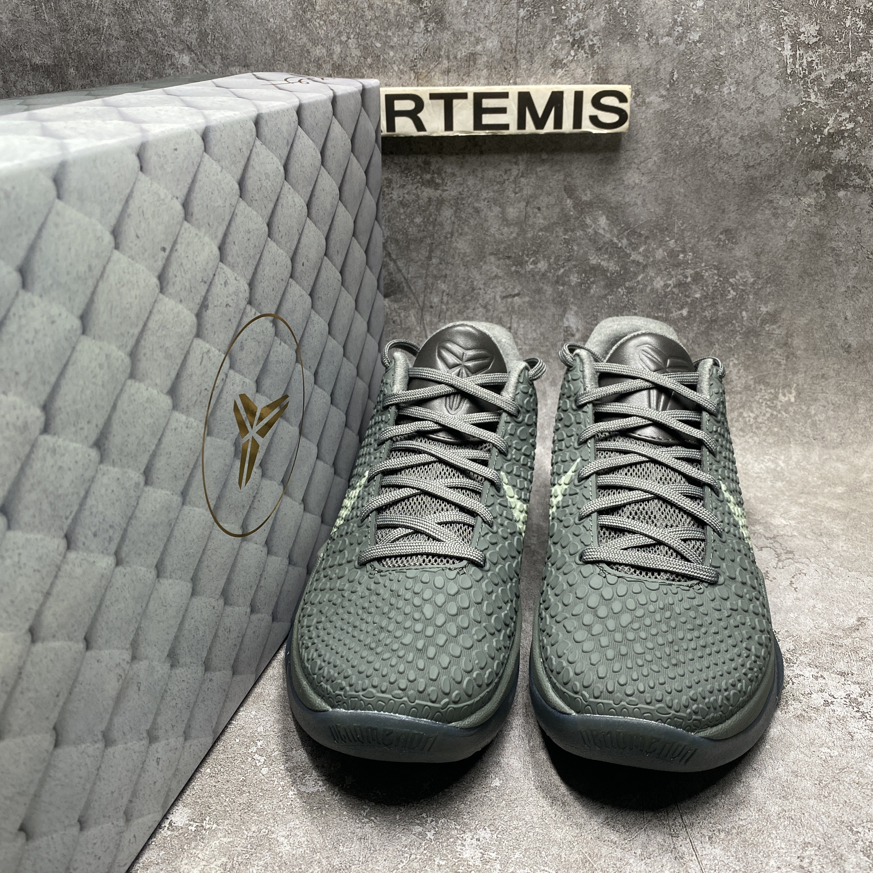 UA Nike Kobe 6 Black Mamba Collection Fade to Black