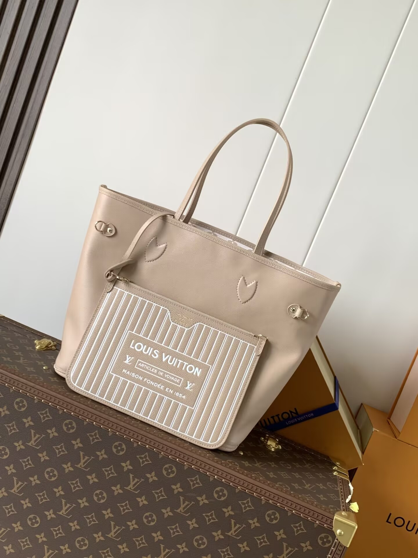 LV Neverfull Inside Out MM M25665 31x28x14cm Without Box