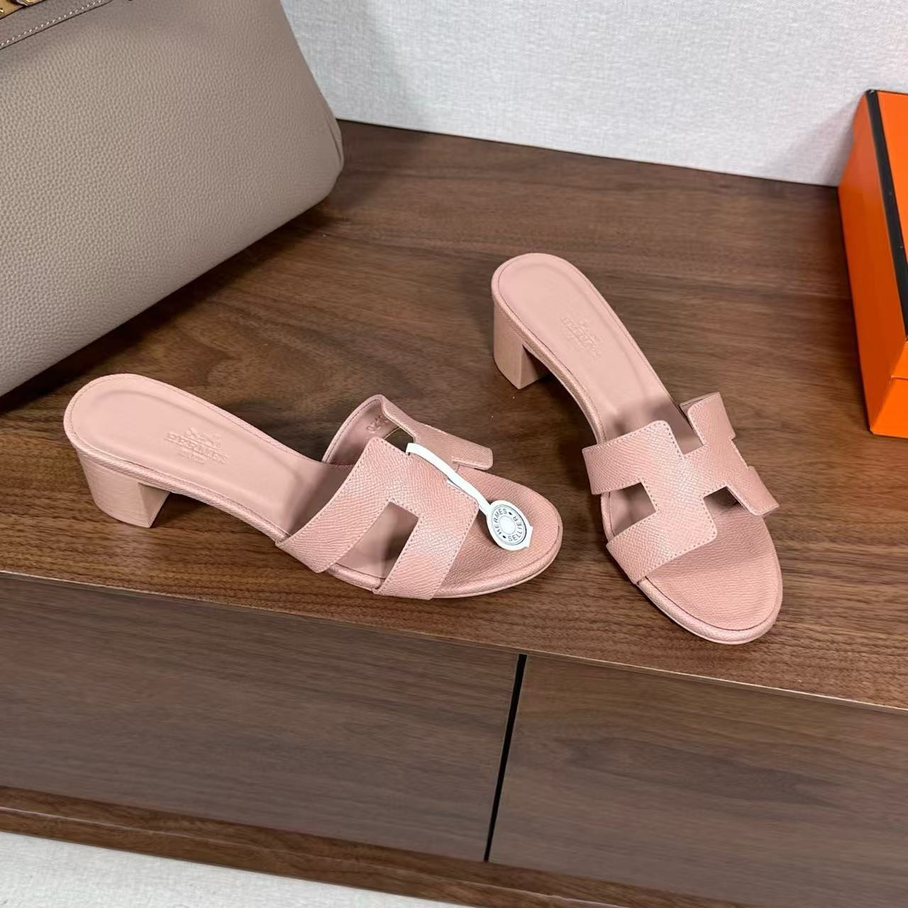 UA Hermès Oasis Sandal