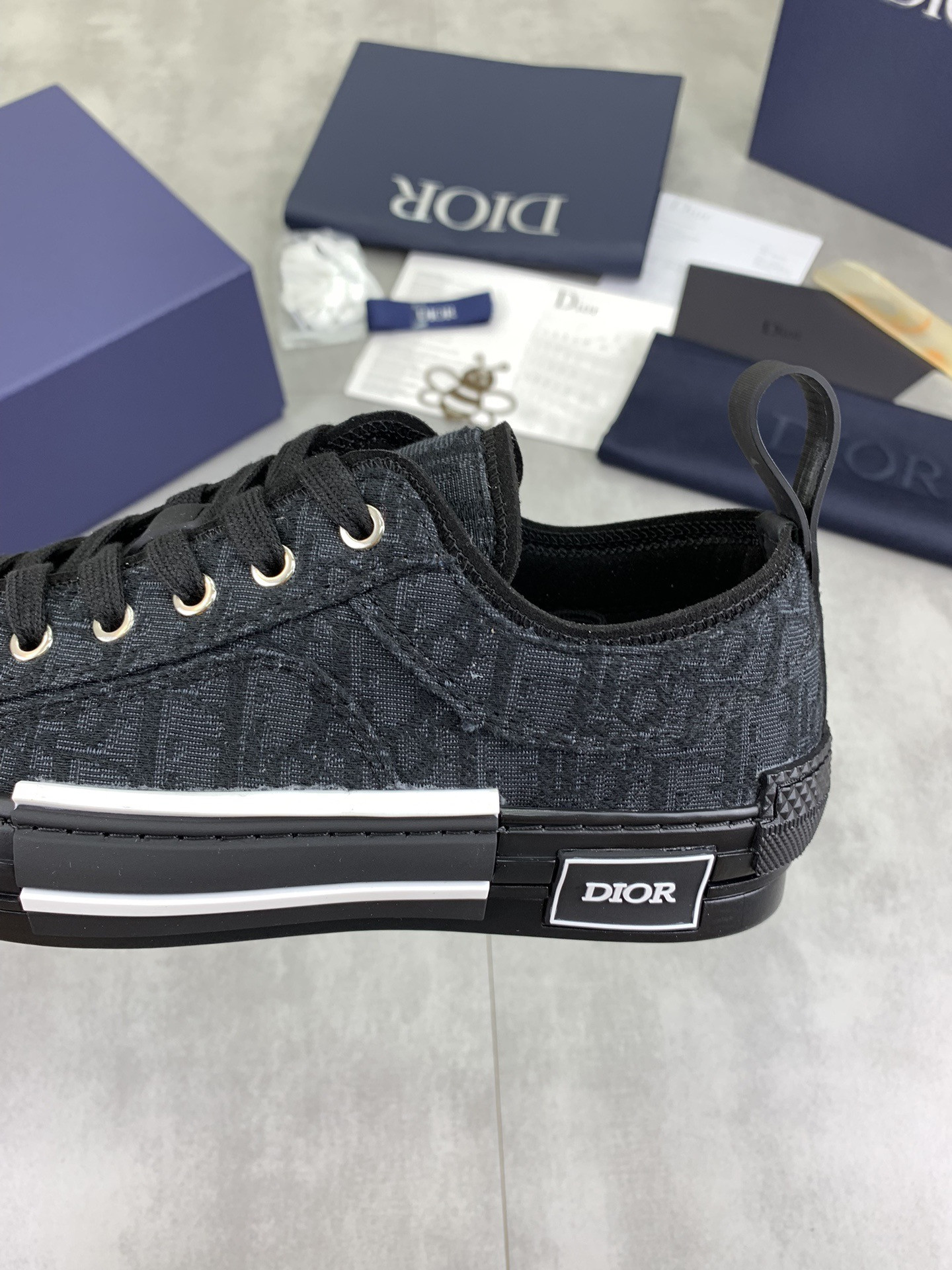 ua D*or b23 league low-top sneaker