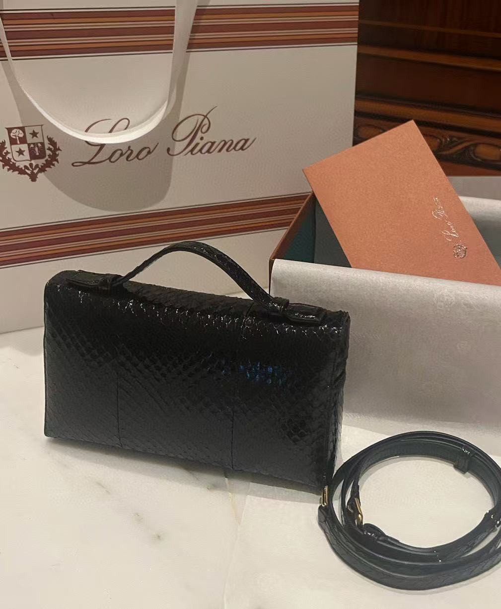 L**o p*ana extra pocket l19 bag 11x19x6.5cm