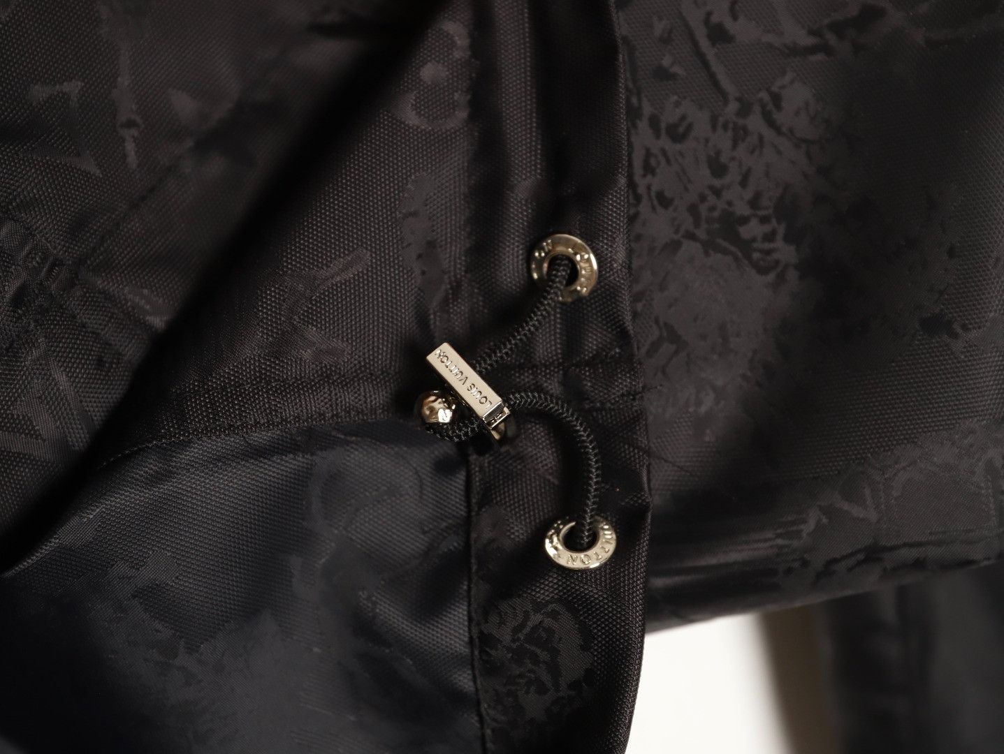 l0*is V*t0n lv 25ss coats