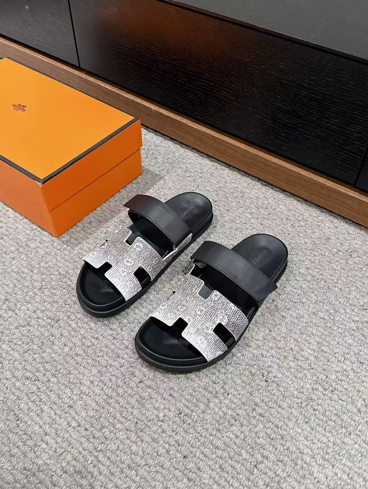 UA Hermès Chypre Sandal