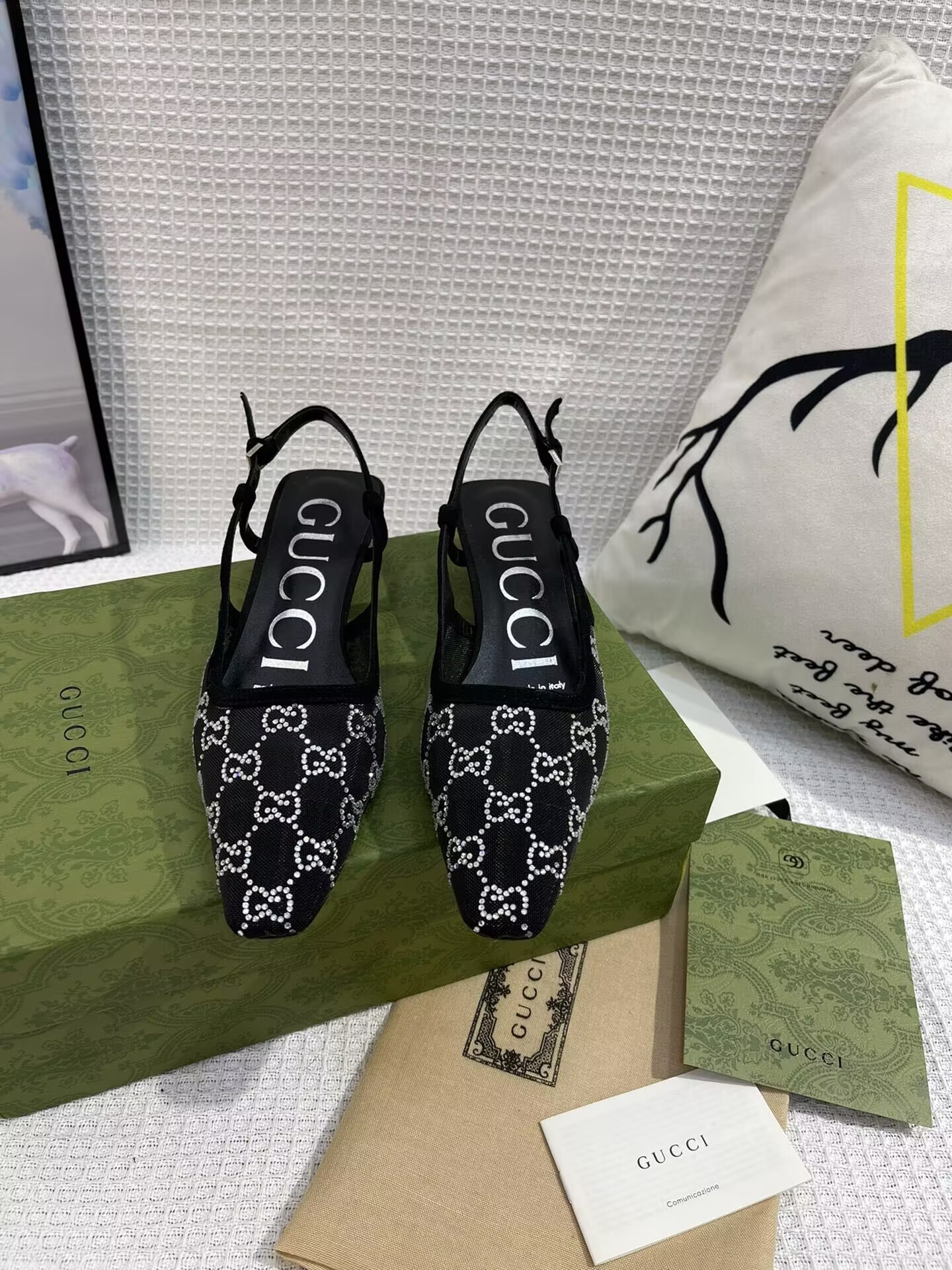 ua G*u*i gg slingback