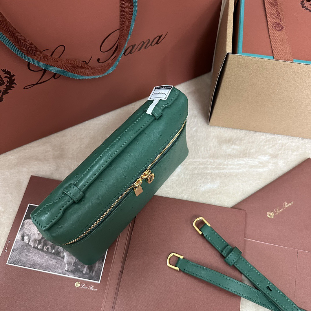 L**o p*ana extra pocket l19 ostrich-grained leather 11x19x6.5cm