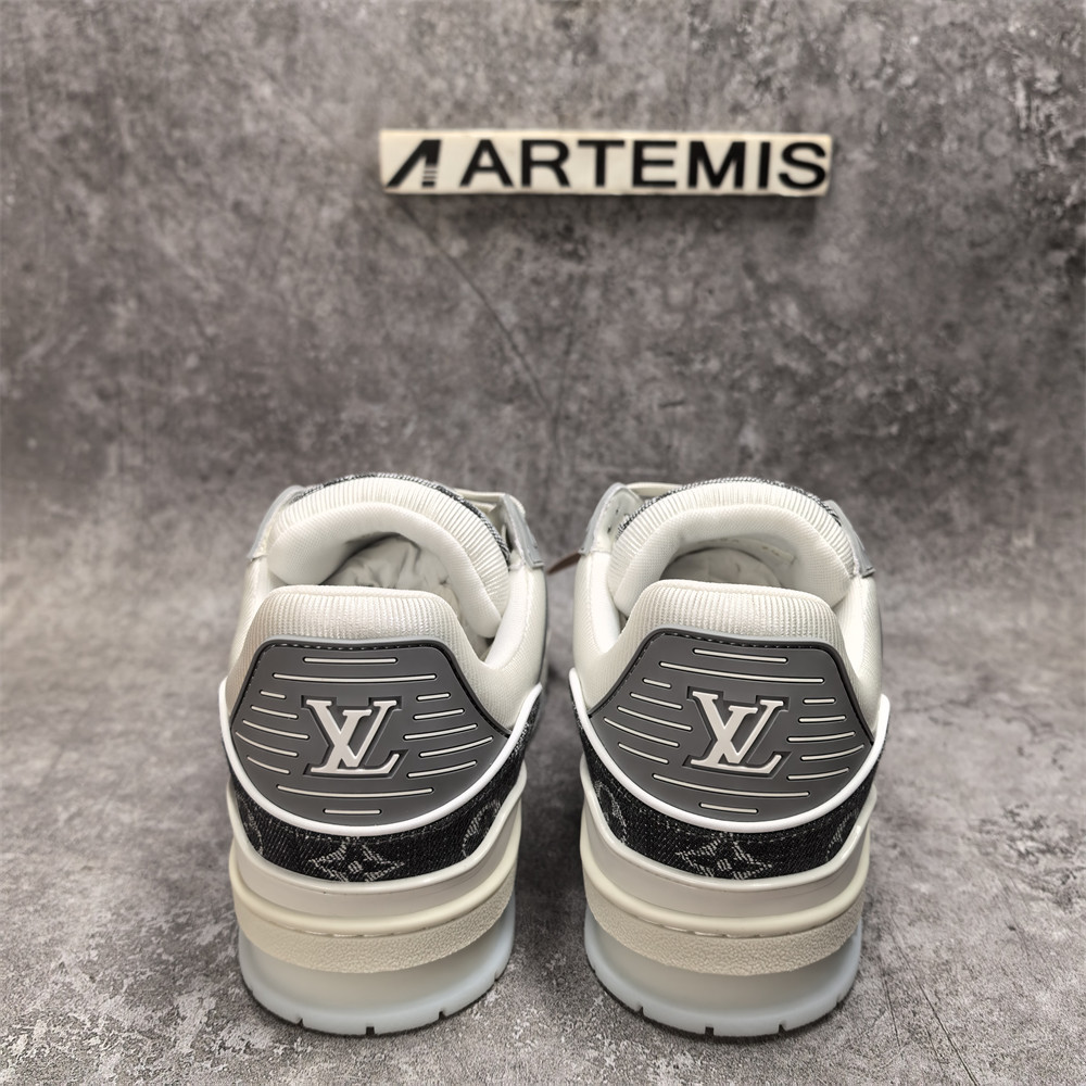 UA LV Trainer Sneaker