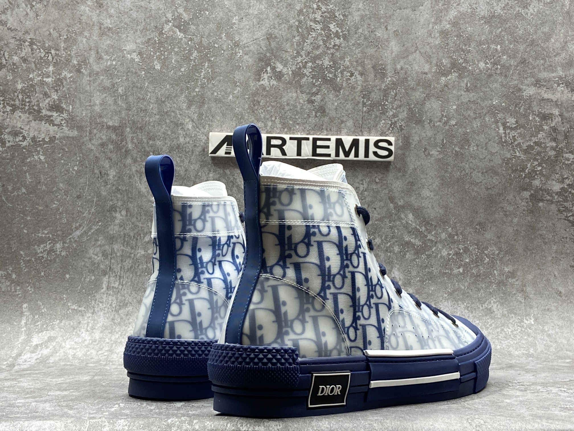 D*or b23 high top blue oblique