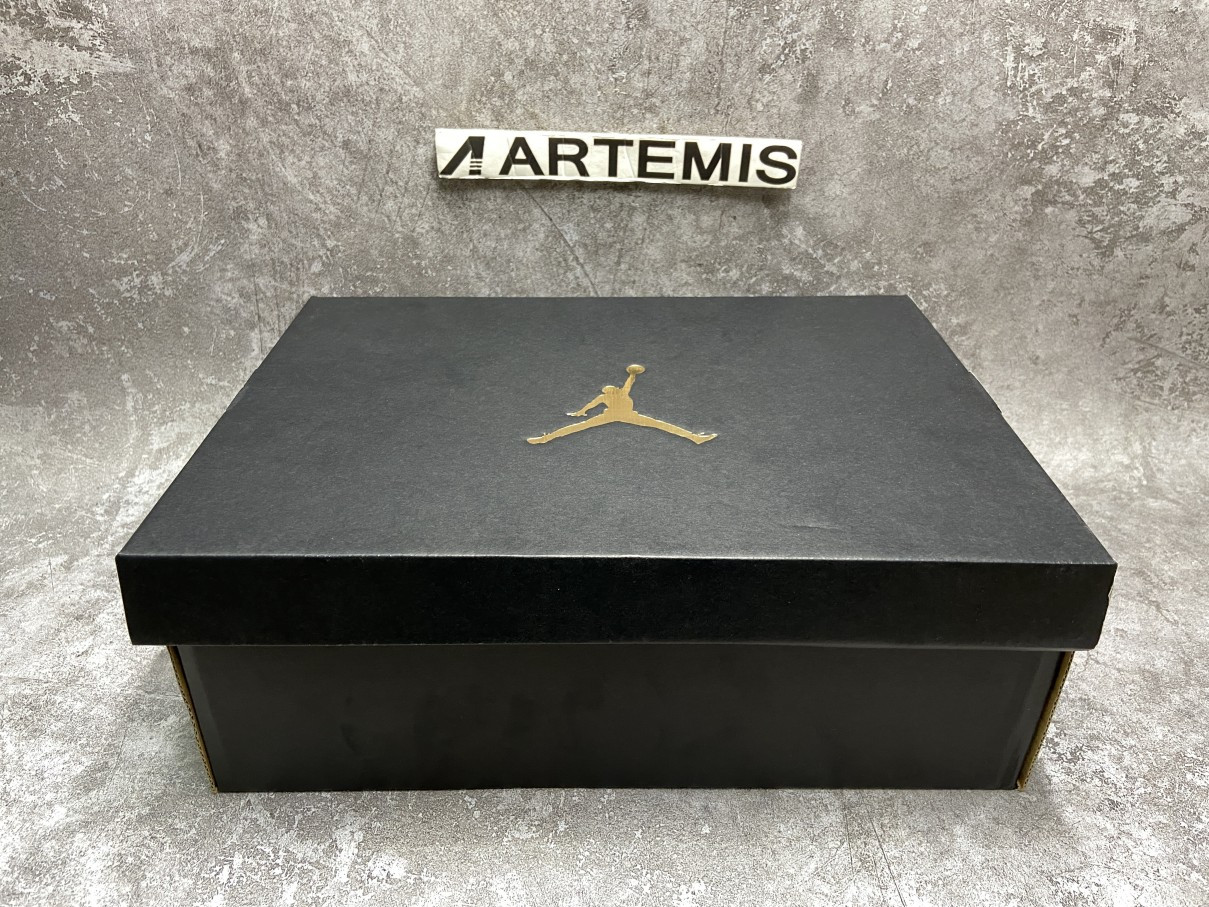 Air Jordan 1 Mid Royal Blue Laser Orange