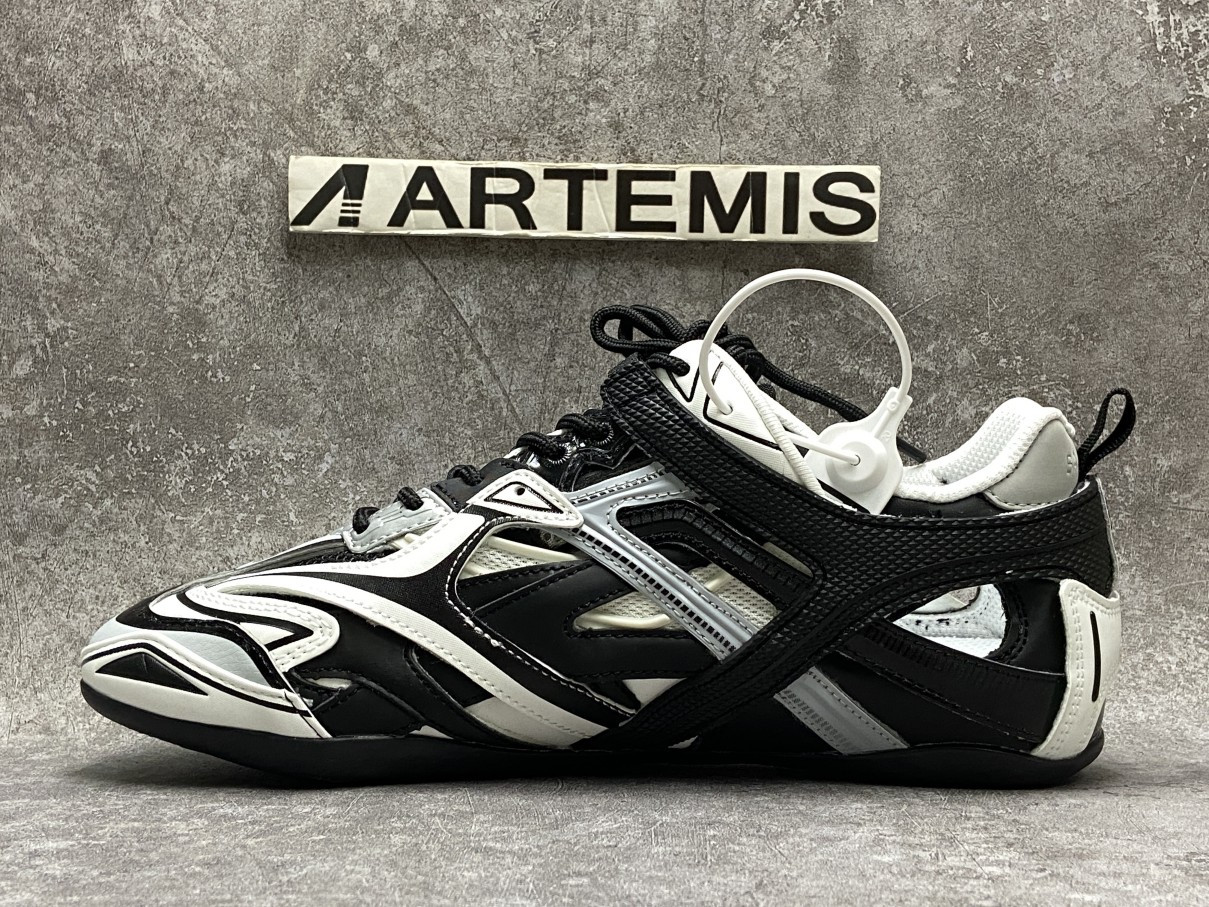 Balenciga Drive Sneaker 