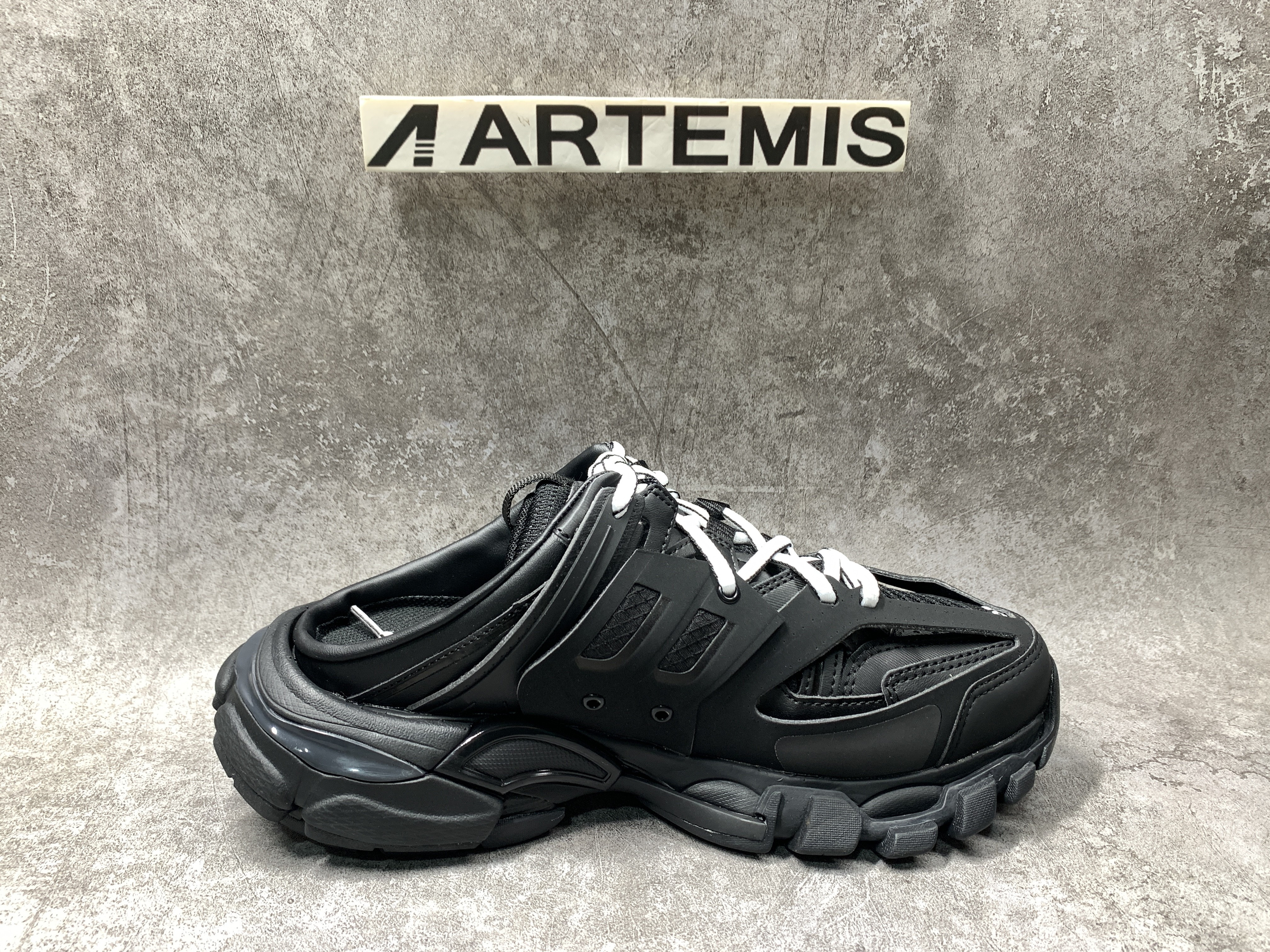 Balenciga Track Mule Black