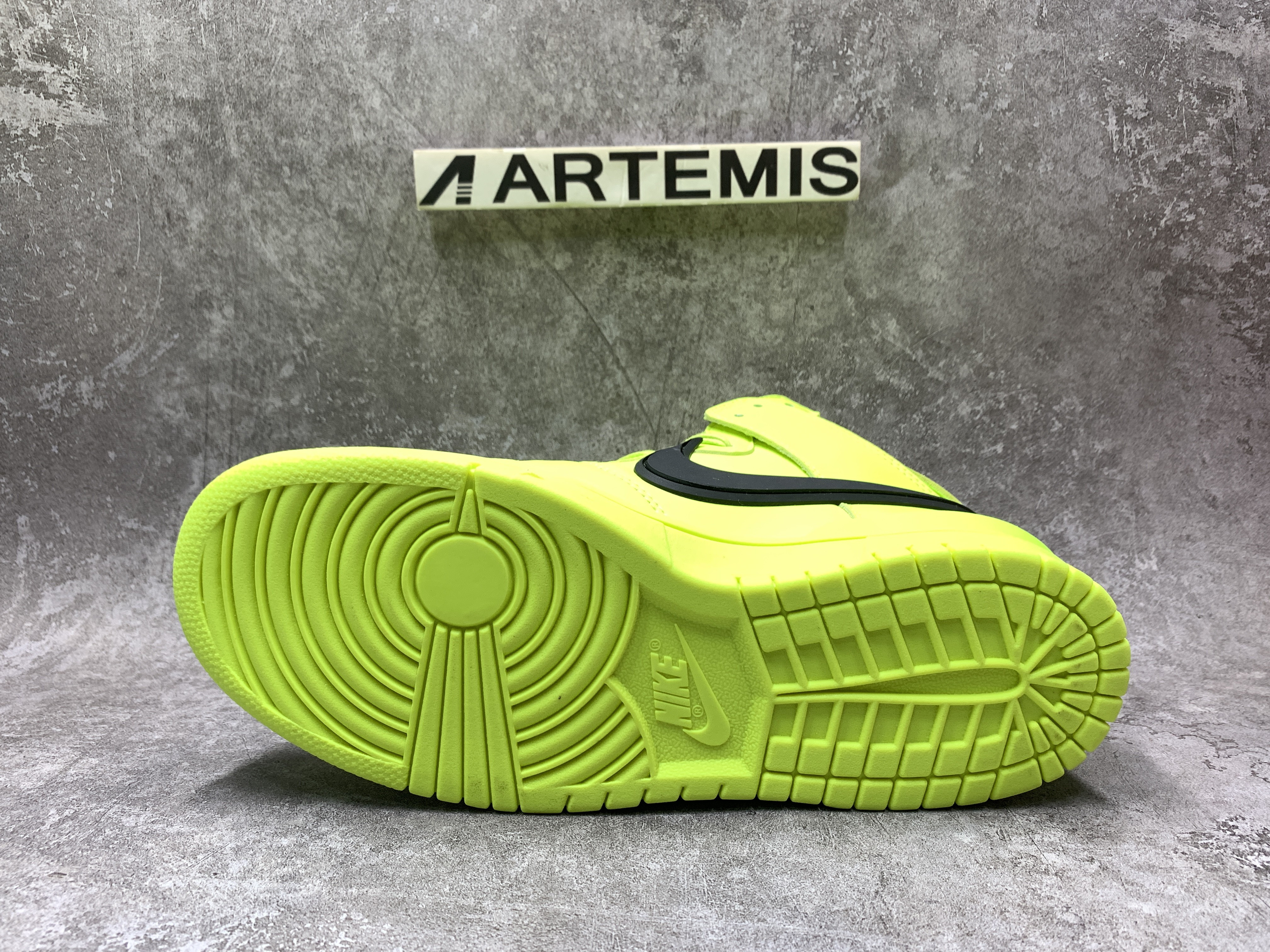 Nike Dunk High AMBUSH Flash Lime