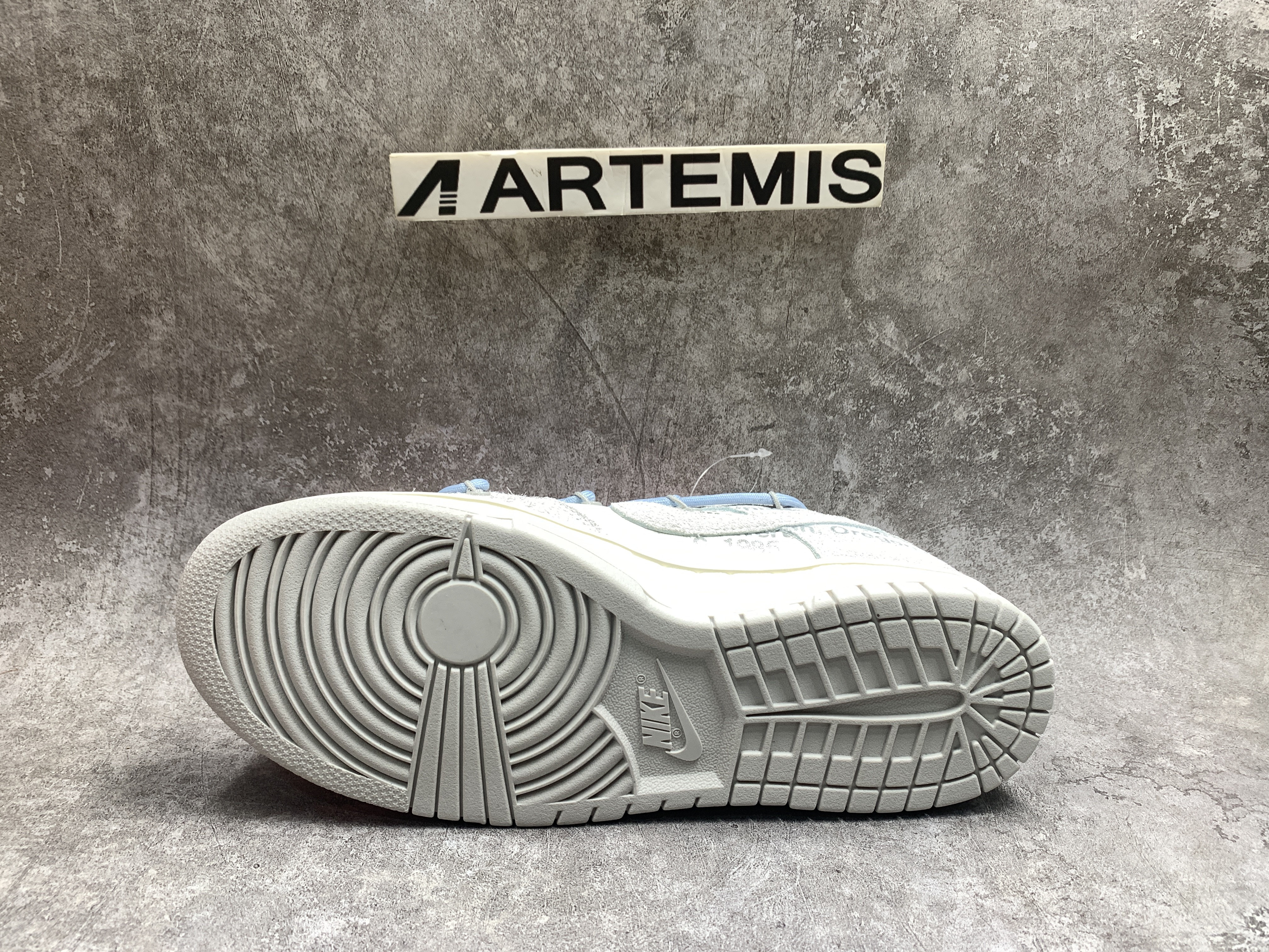 Off-White x Dunk Low Lot 38 of 50