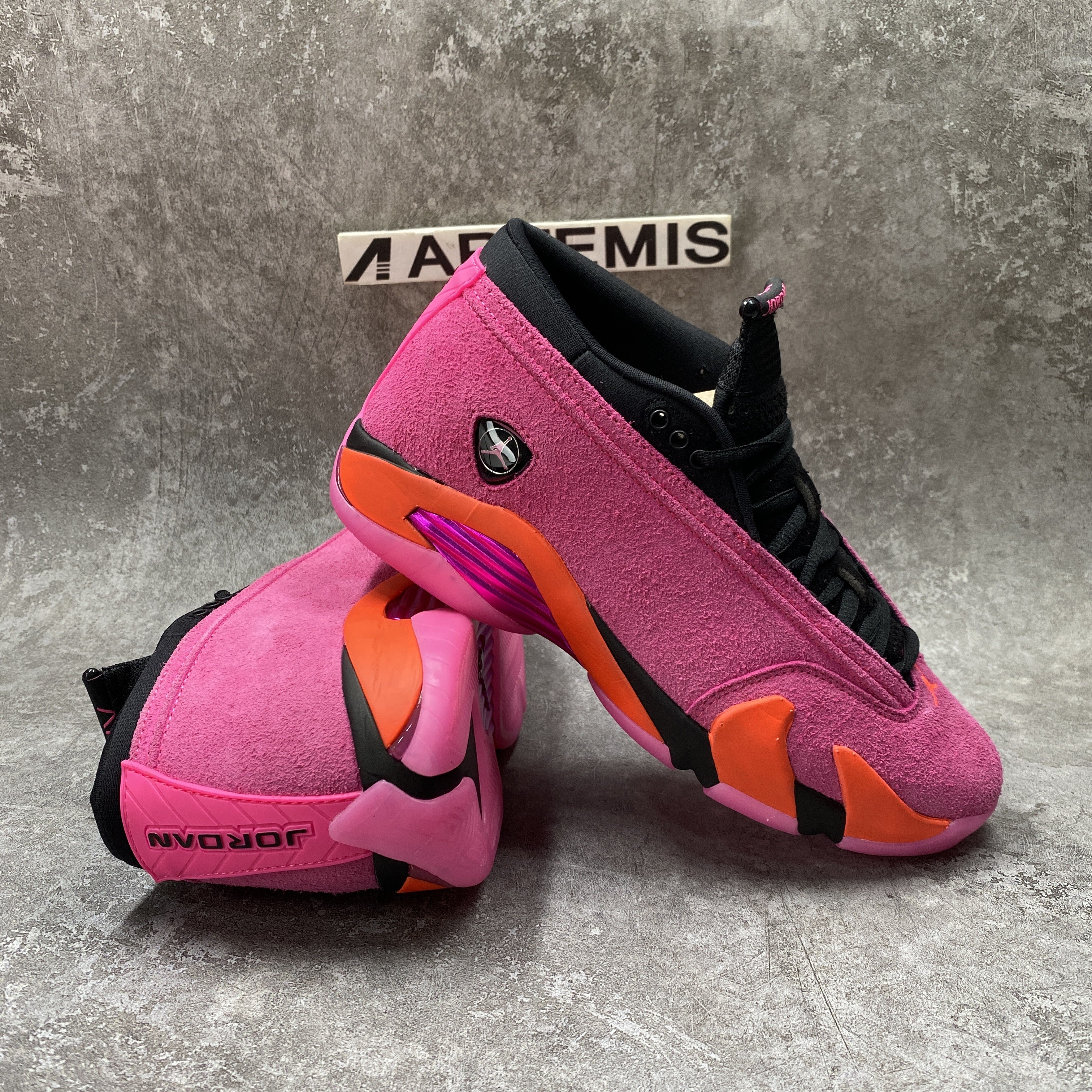 Air Jordan 14 Retro Low Shocking Pink
