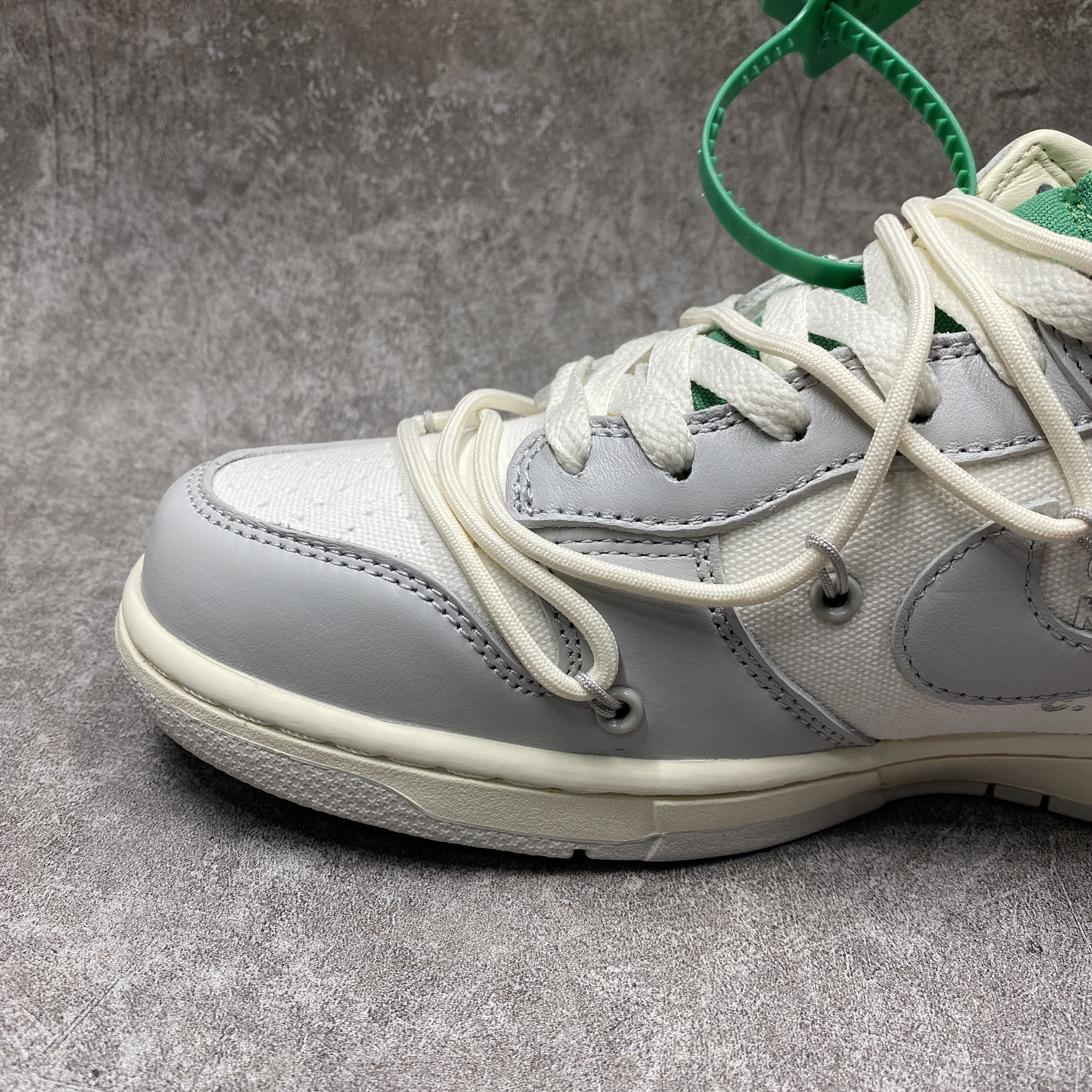 Nike Dunk Low Off-White Lot 25