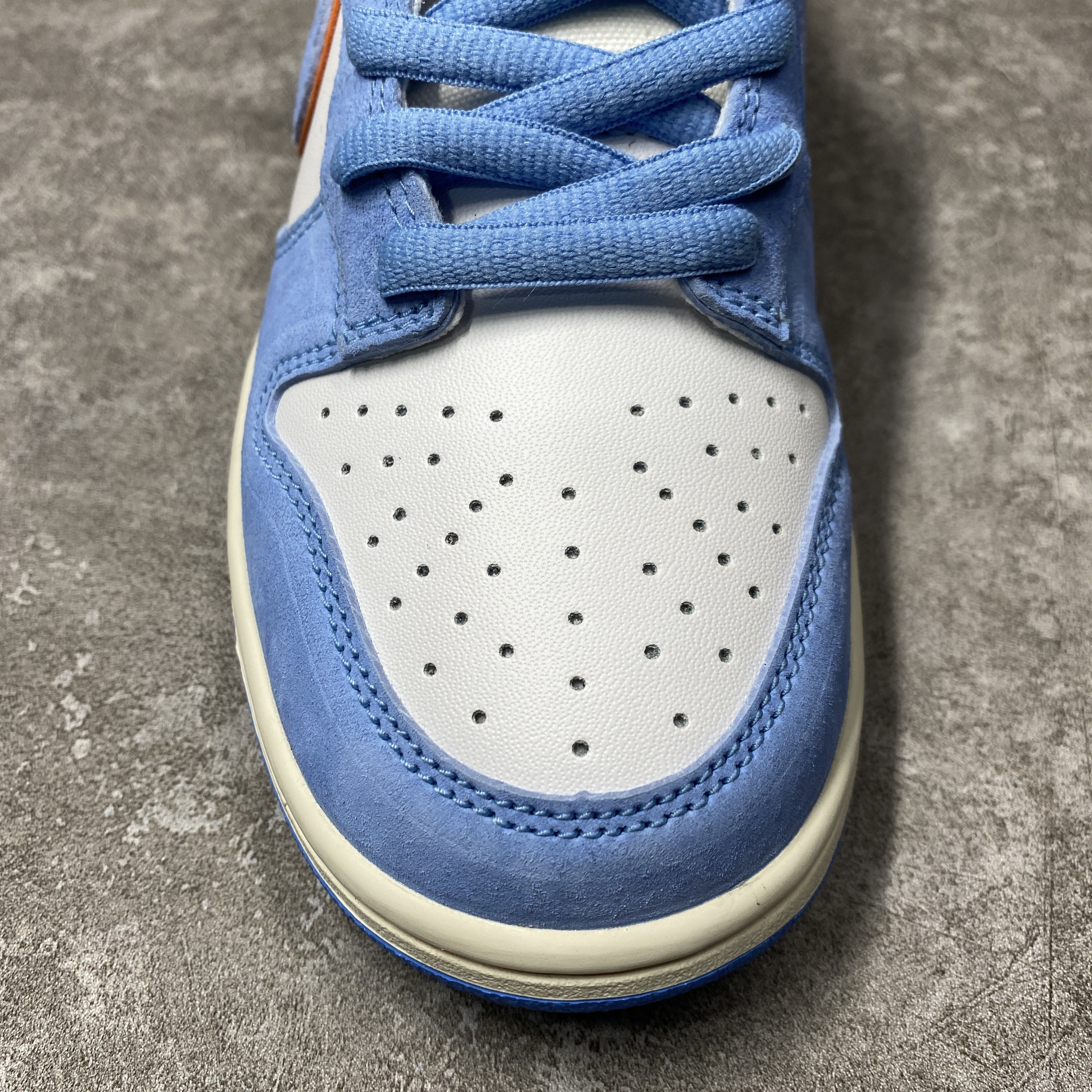 O.tomo Katsuhiro x SB Dunk Low "Steamboy OST"