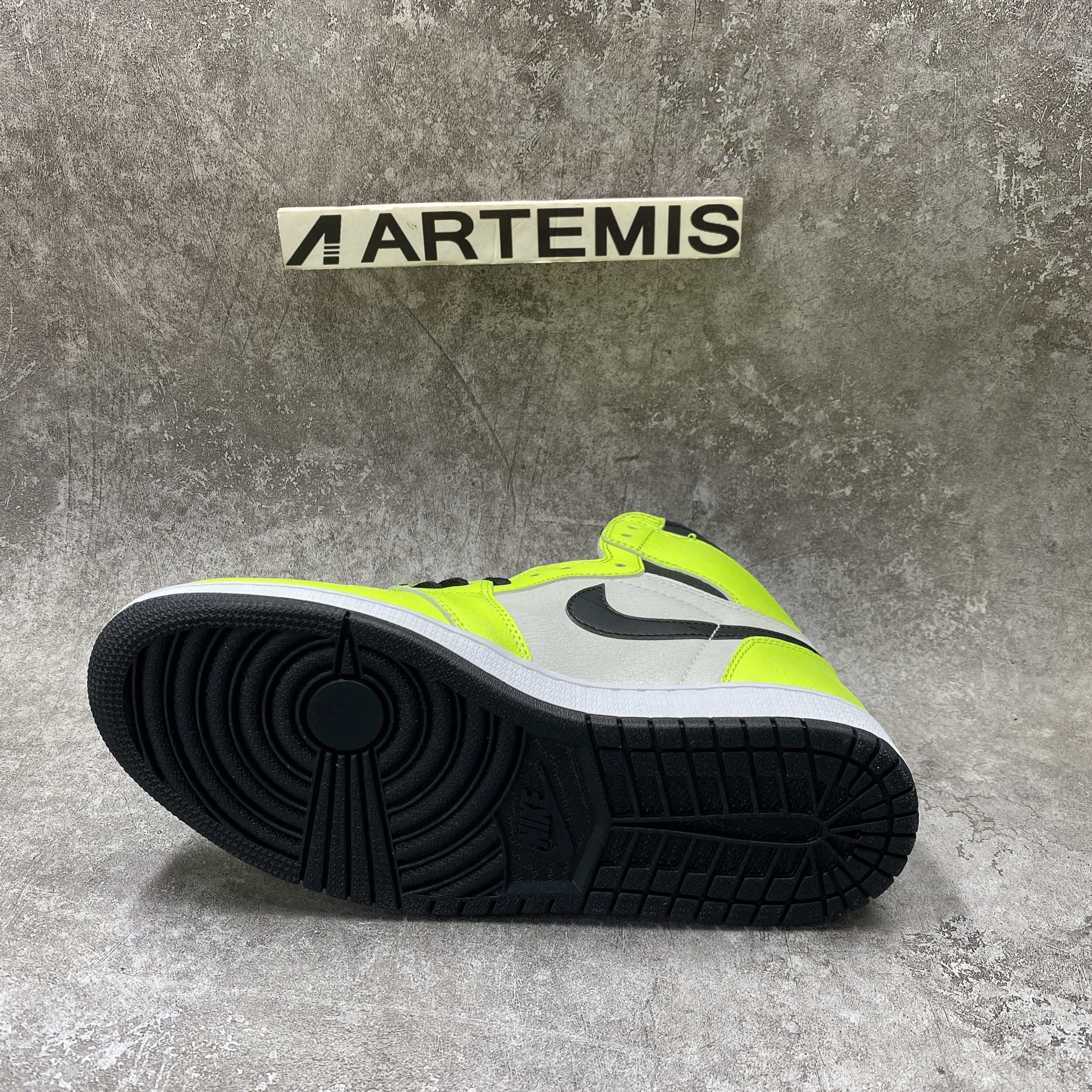 Air Jordan 1 High OG Volt