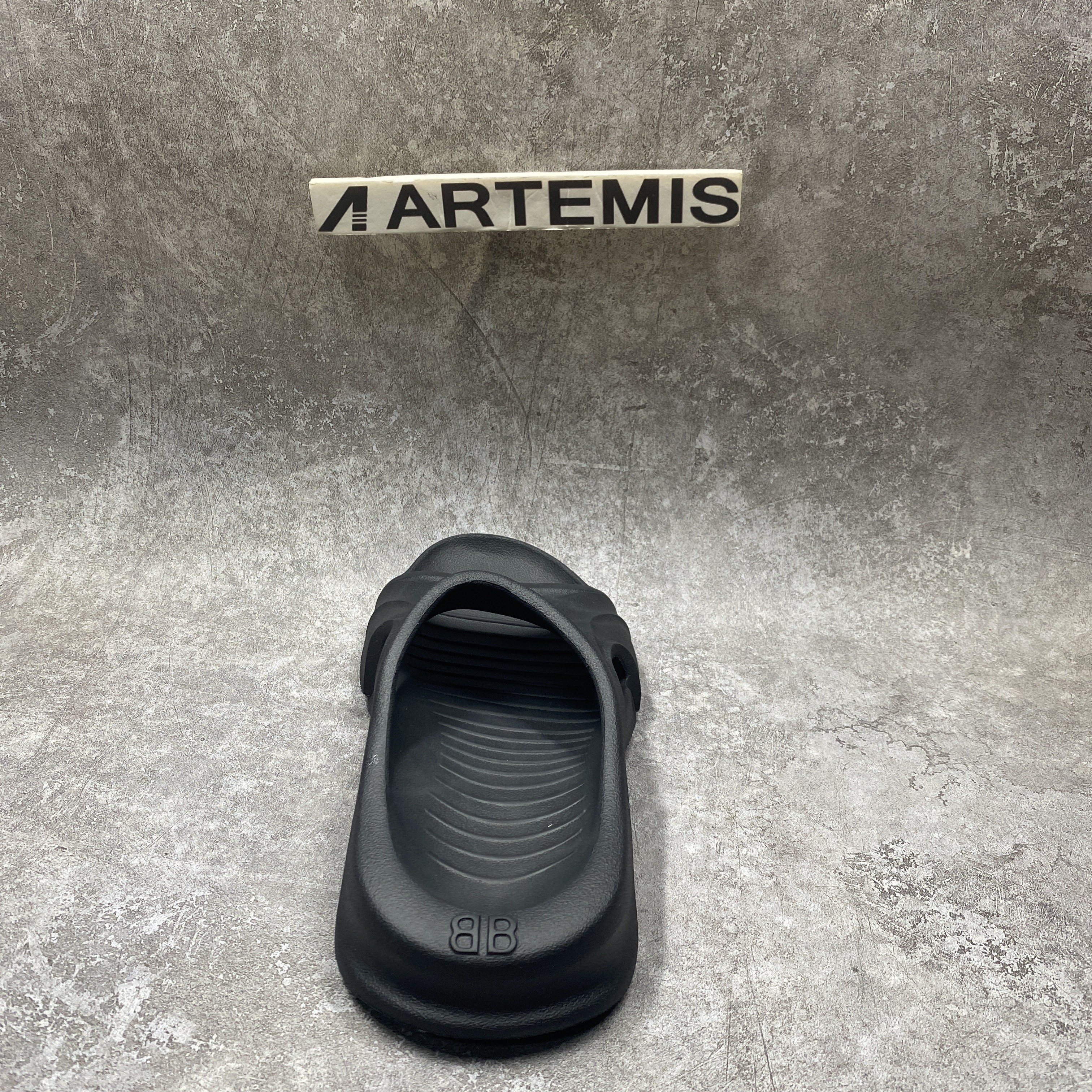 Balenciga Mold Slides Black (run one size bigger)