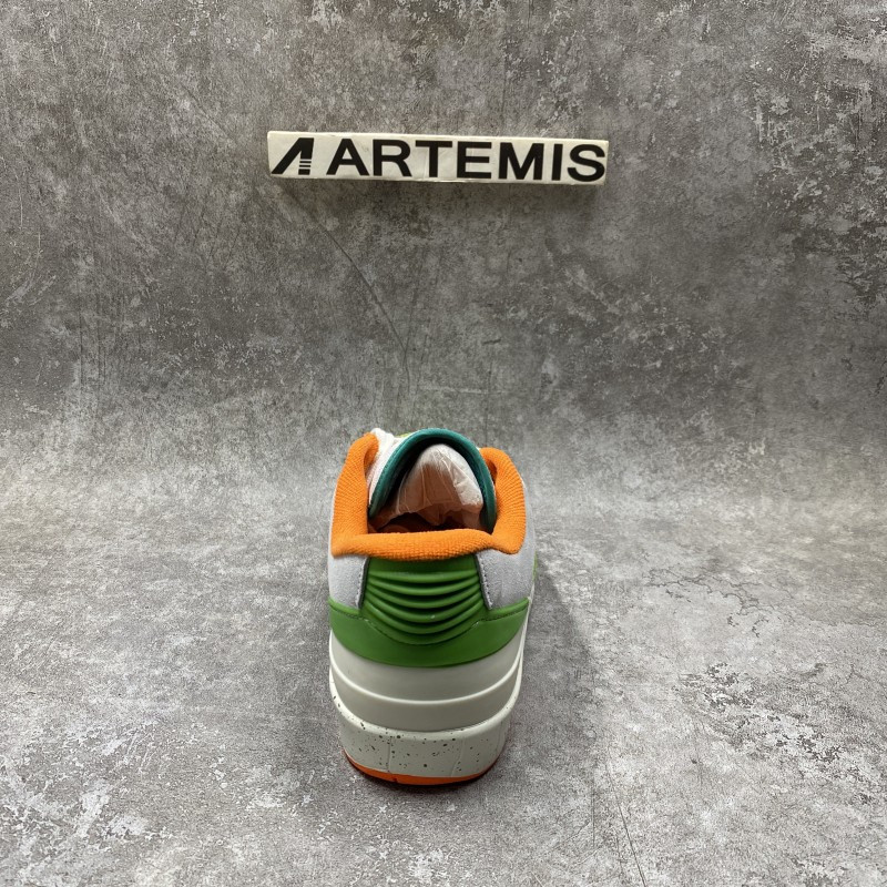 Air Jordan 2 Retro Low TITAN