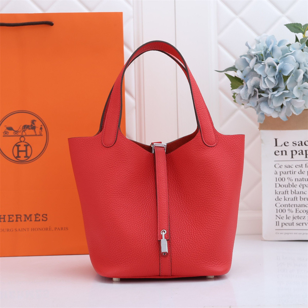 Hermès Picotin 18cm bright red without original box