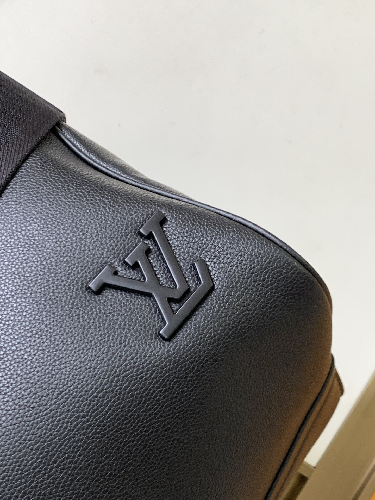 l0*is V*t0n keepall bandoulière 50 m21420