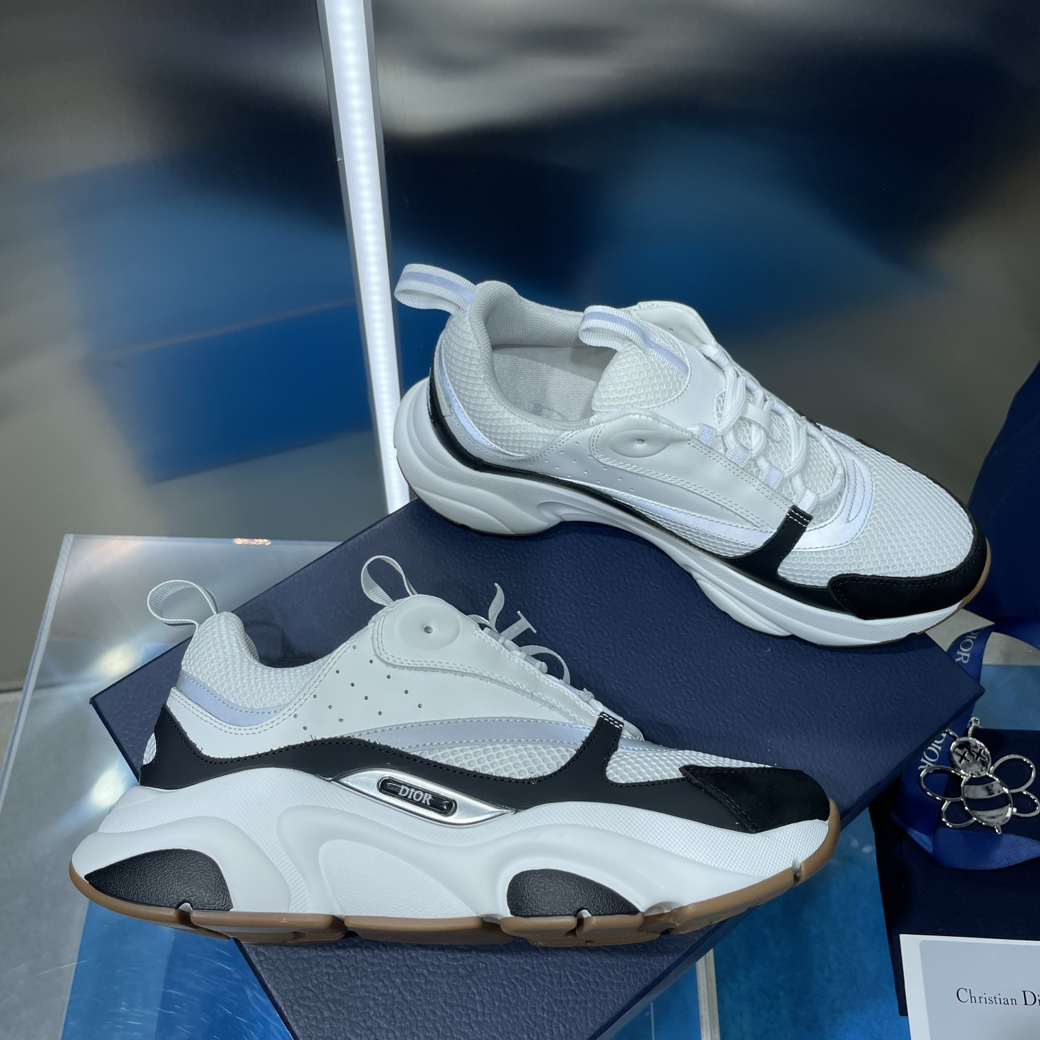 ua D*or b22 white sneaker