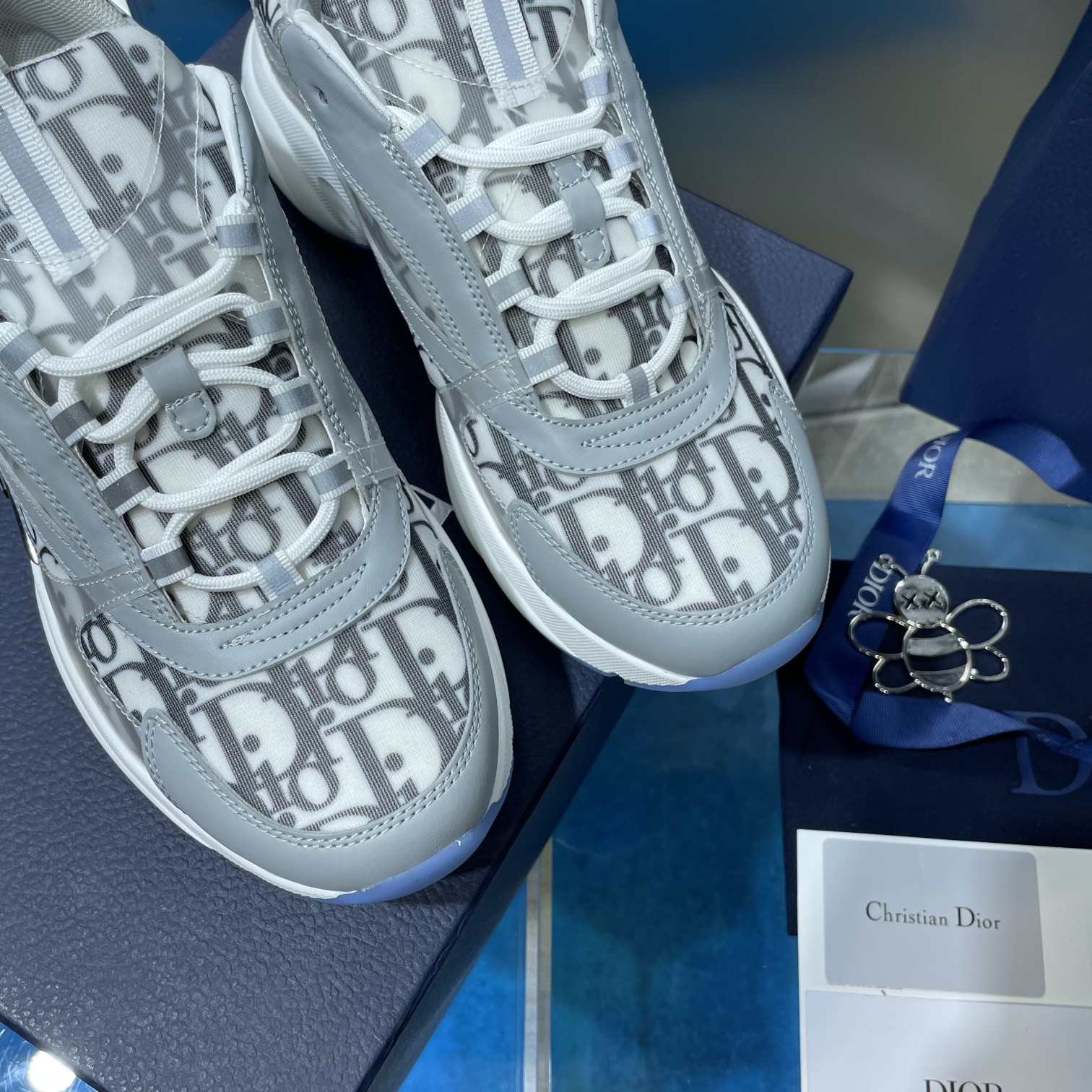 ua D*or b22 gray sneaker