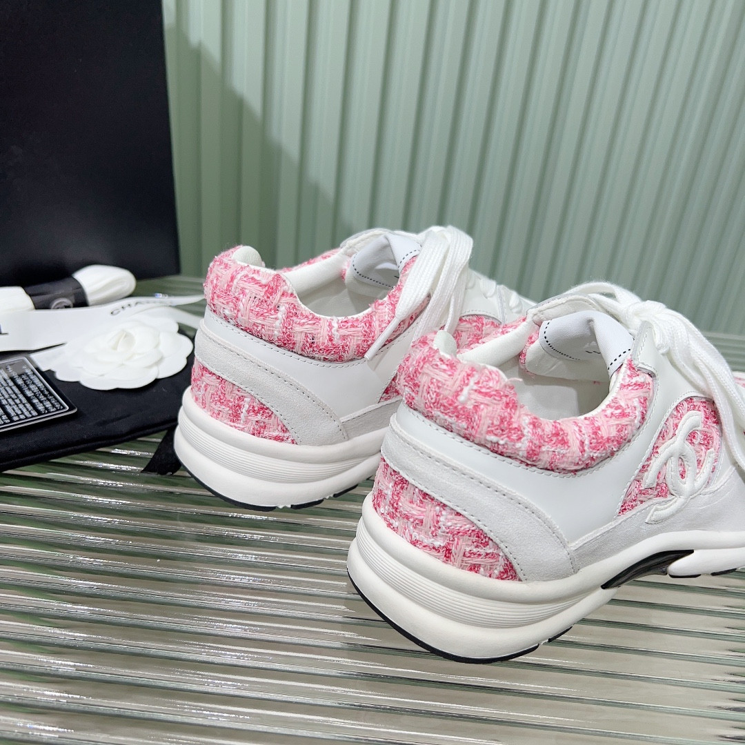 ua Ch*el sneakers tweed