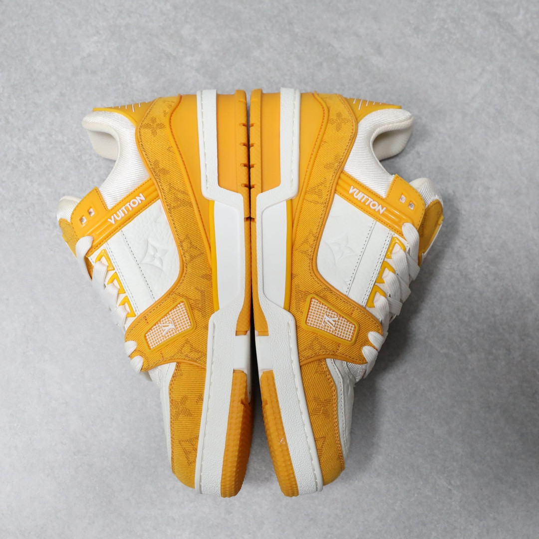 UA LV Trainer Sneaker