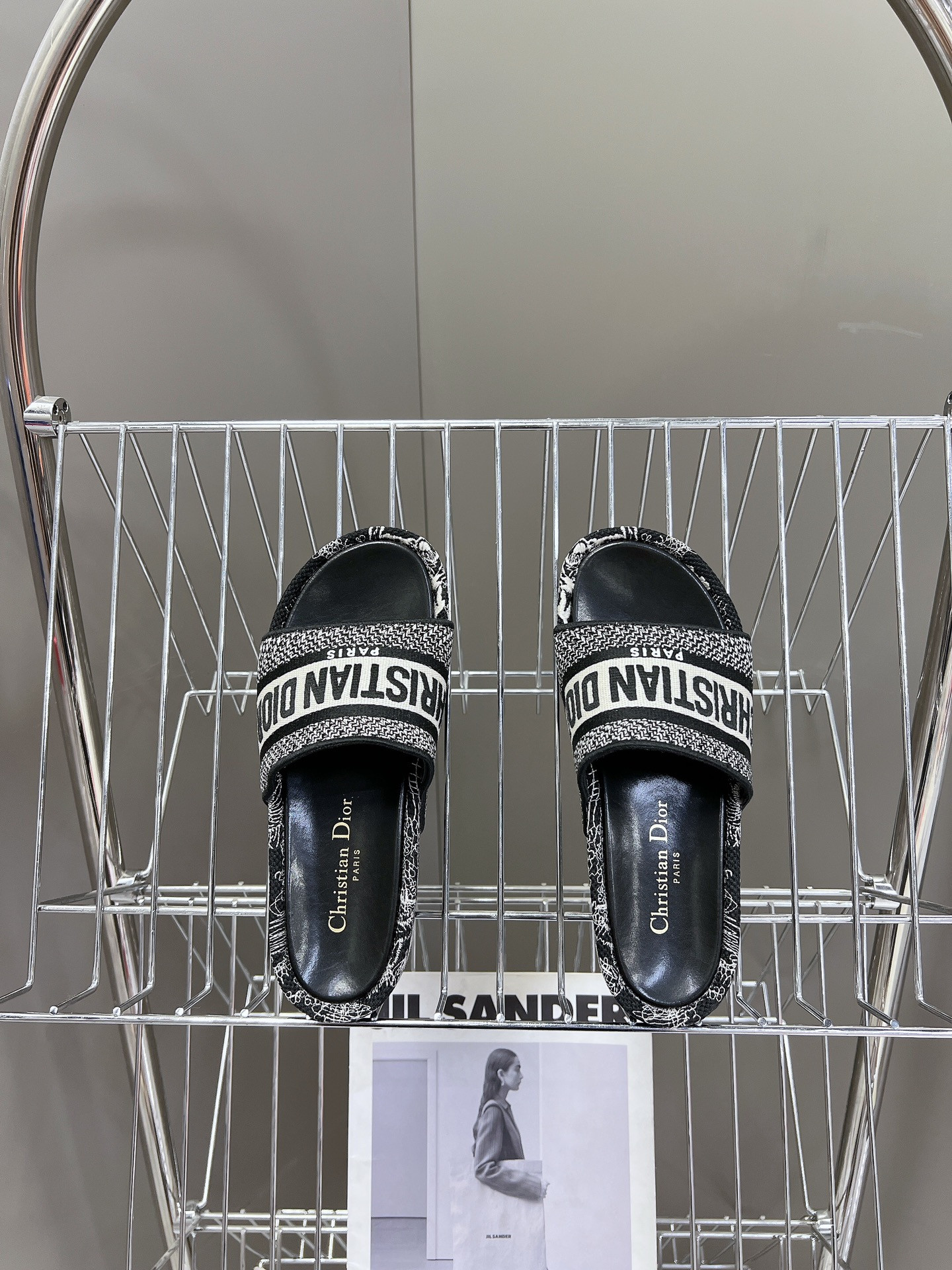 ua D*or platform sandals