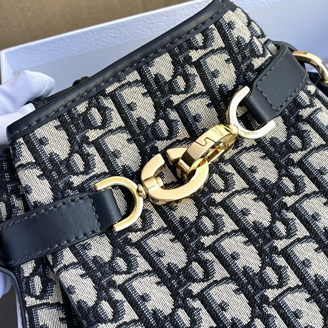 D*or  amber oblique 24.5×25×11cm