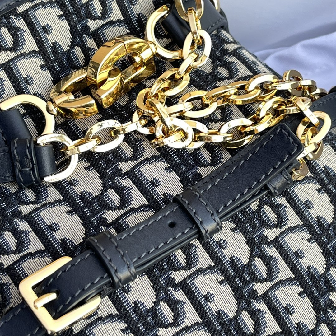 D*or  amber oblique 24.5×25×11cm