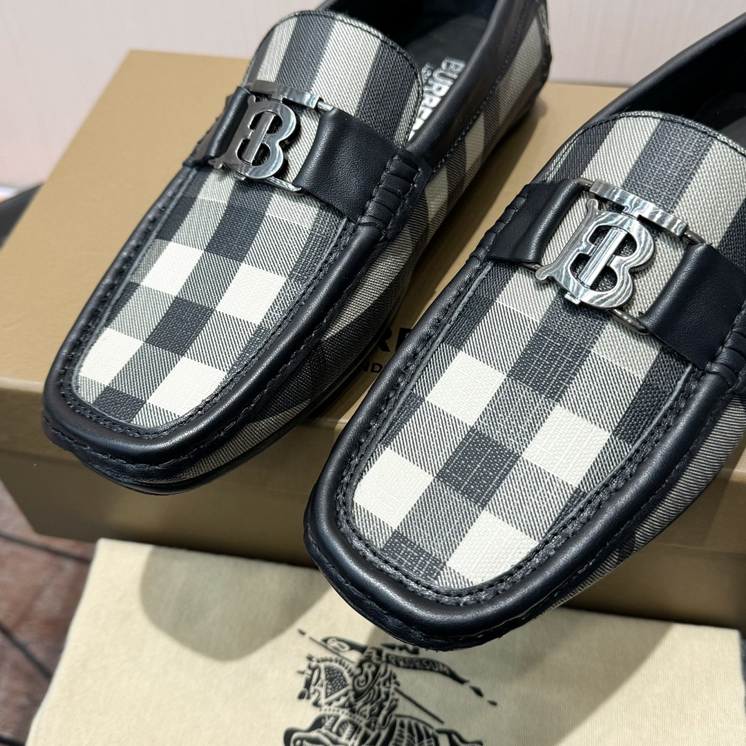 ua B**rry check loafers
