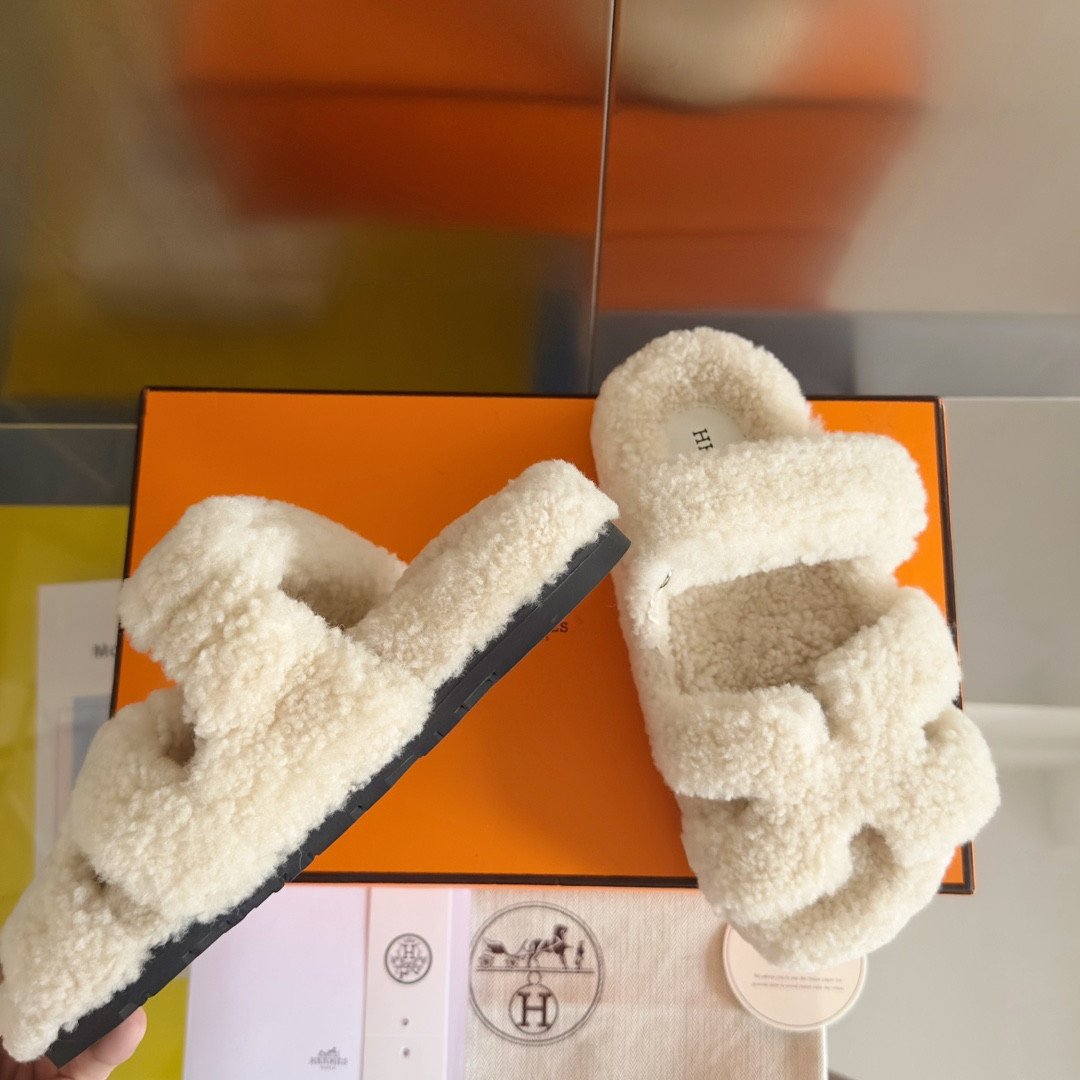 UA Hermès Chypre sandal