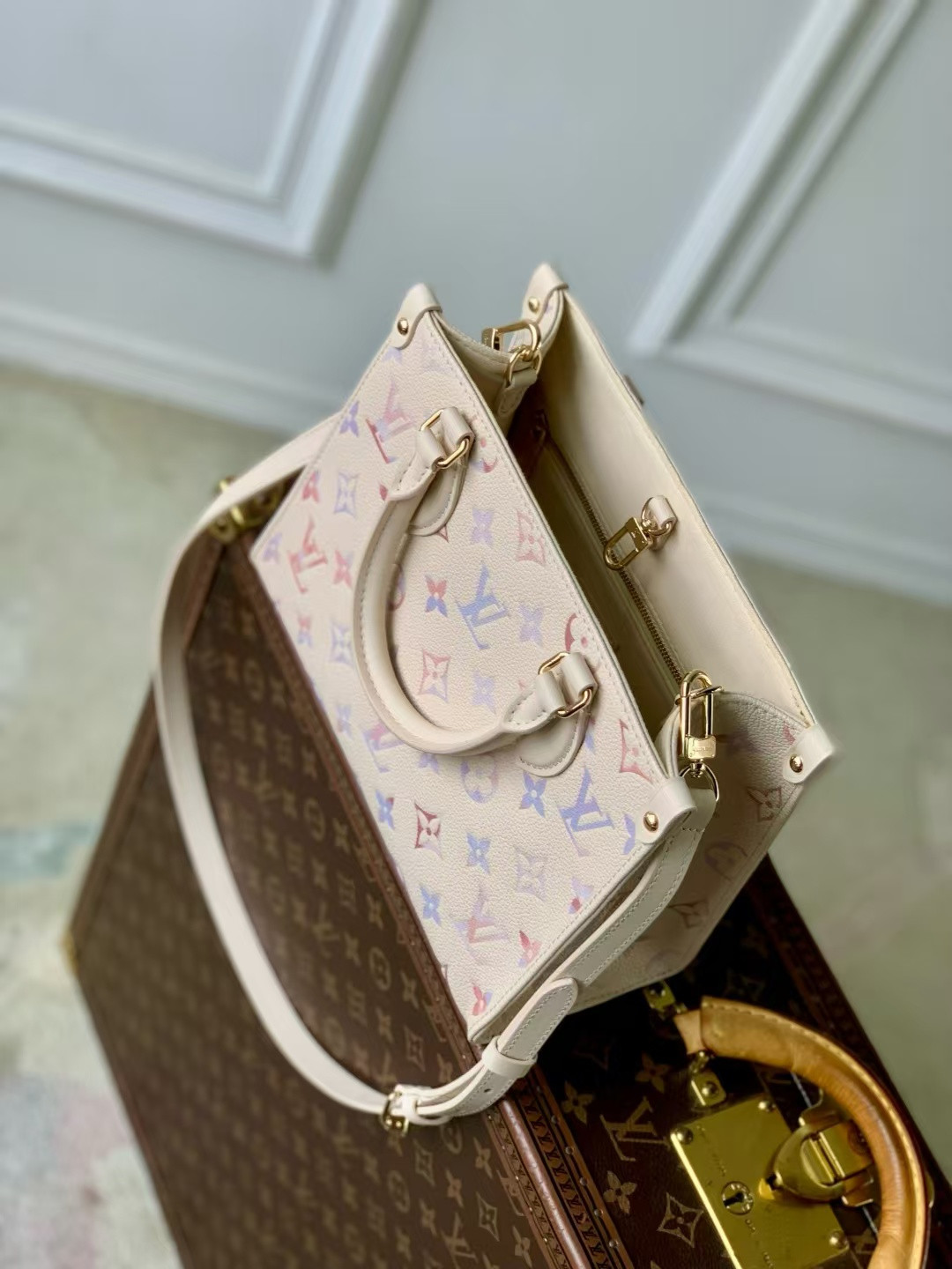 LV OnTheGo PM M25770 25x19x11.5cm