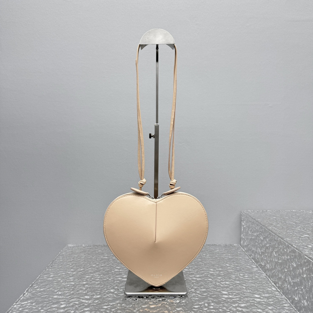 ALAÏA Le Coeur Heart Bag 18.5x20.5x5cm