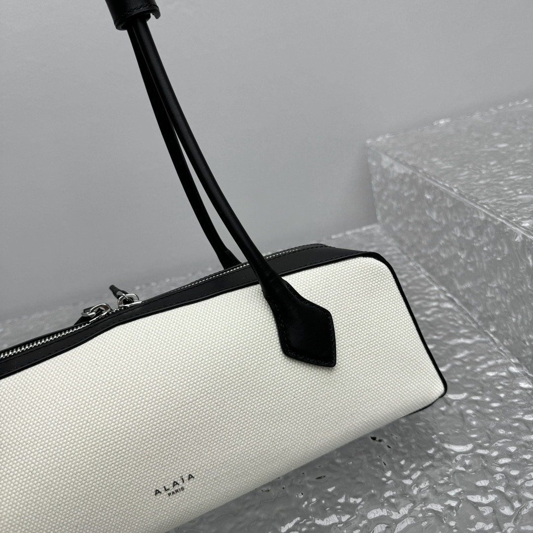 ALAÏA LE TECKEL MEDIUM BAG 33x11x10cm