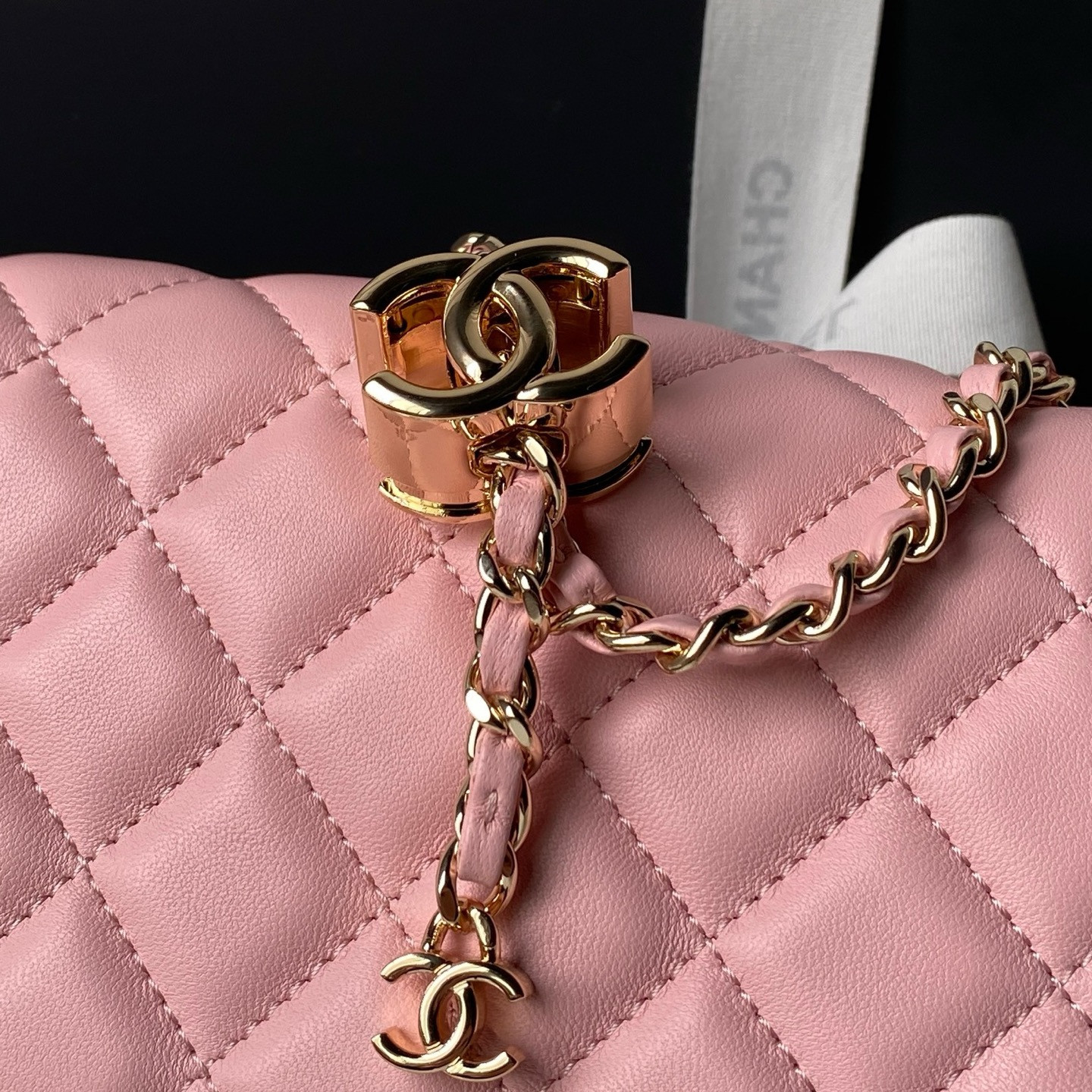 Chanel Classic Flap Handbag CF AS5756 14.5x23.5x7cm