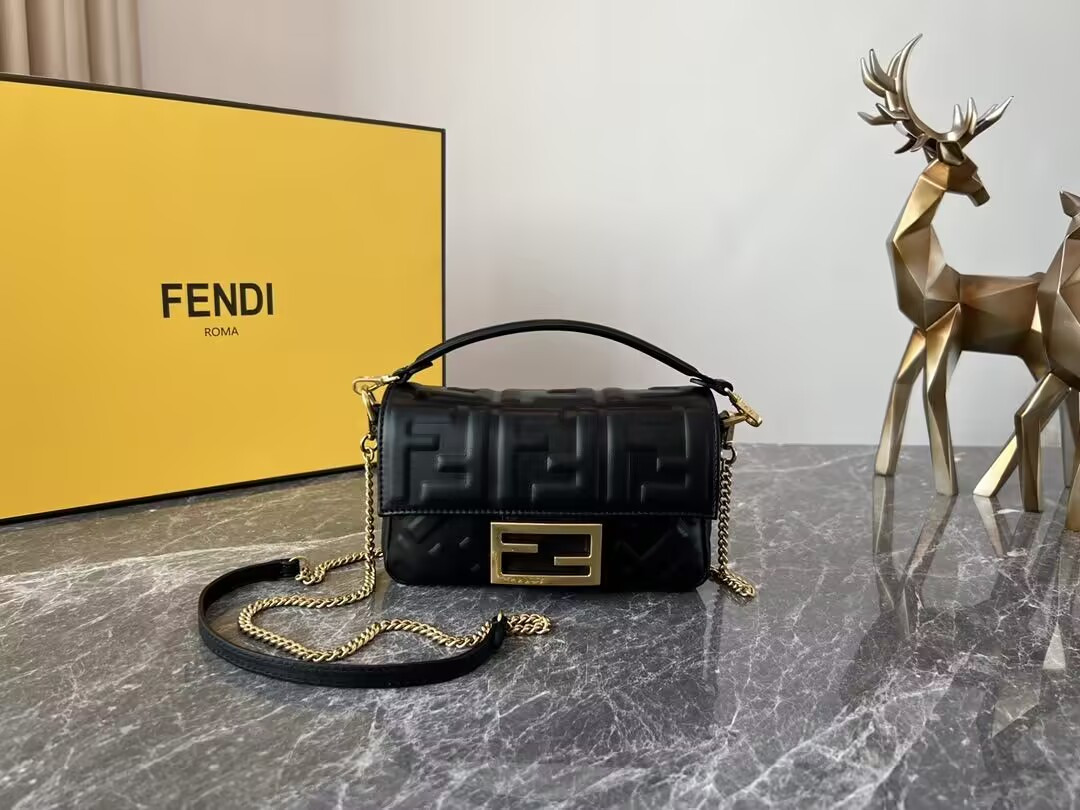 Fendi Baguette Mini Bag 19x4x10cm