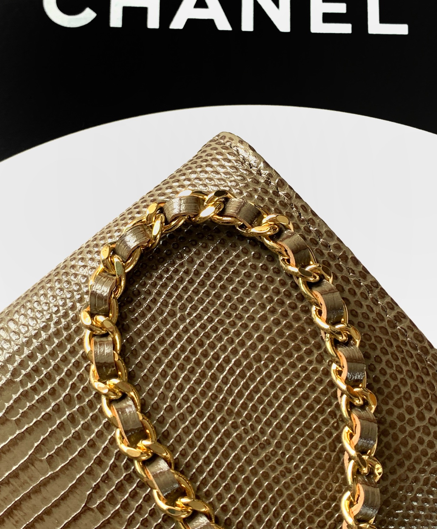 Chanel Clutch with chain AP5280 9.5x25x5cm