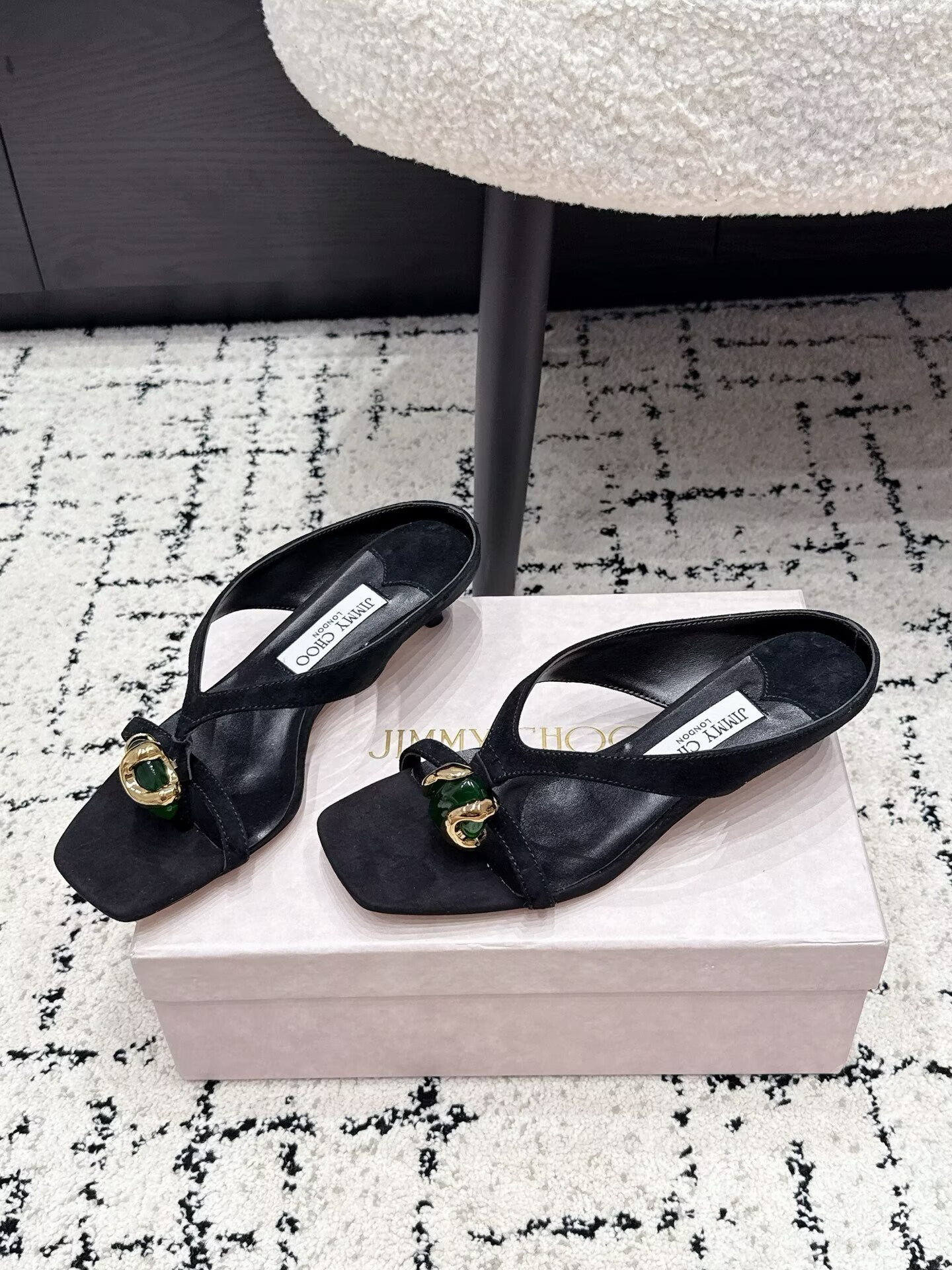 ua J1m*y Ch00 emeri sandals