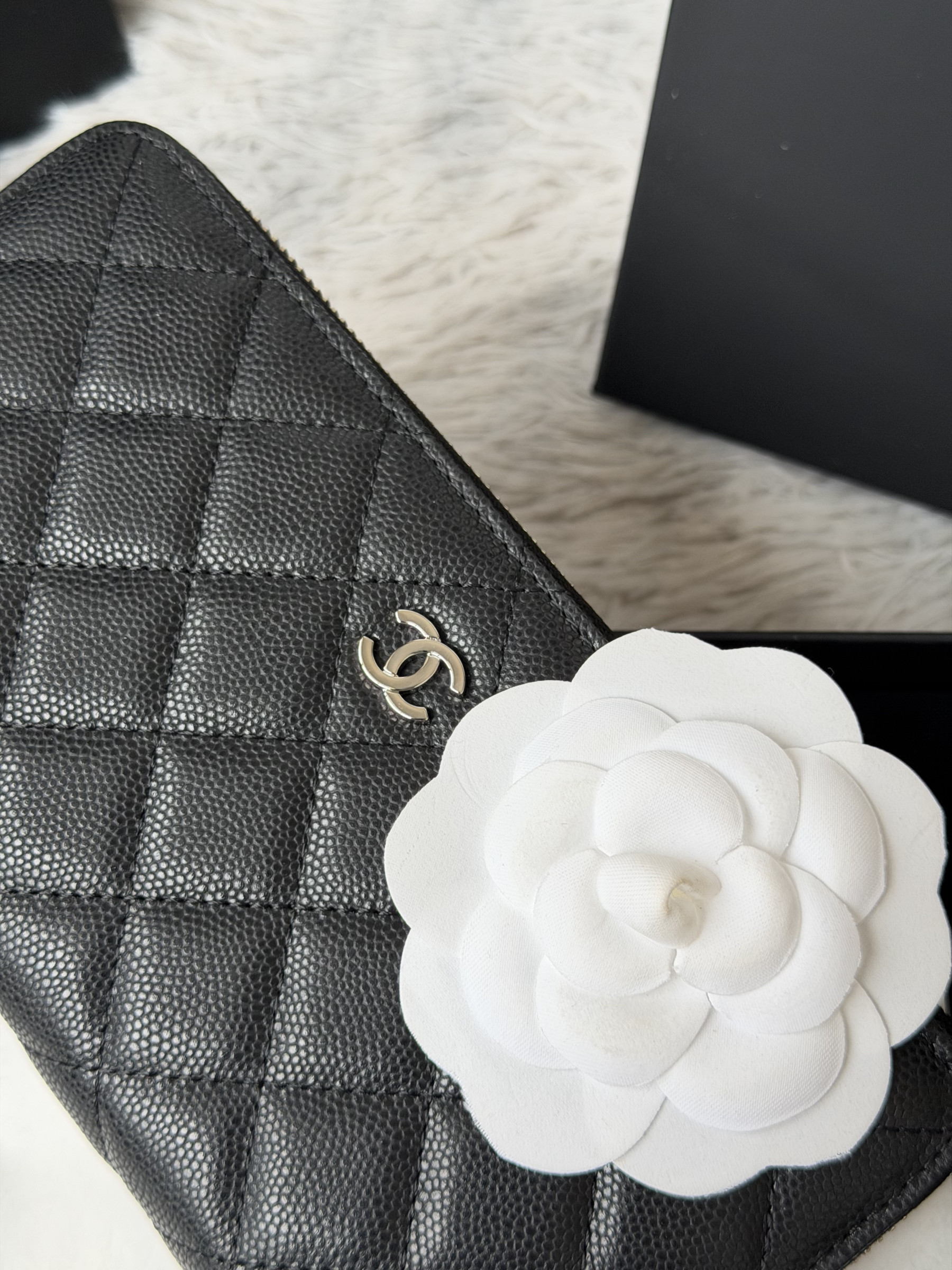 Chanel Zip Around Wallet 80758 10x19x3cm