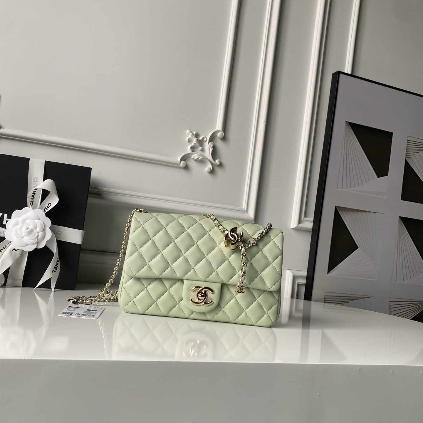 Chanel Classic Flap Handbag CF AS5756 14.5x23.5x7cm