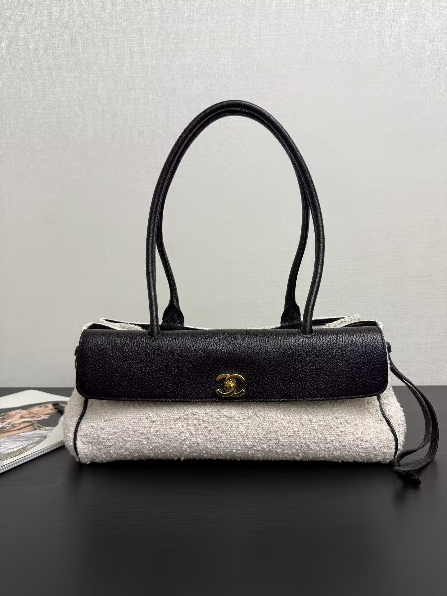 Chanel Small Tote AS6288 15x31x12cm
