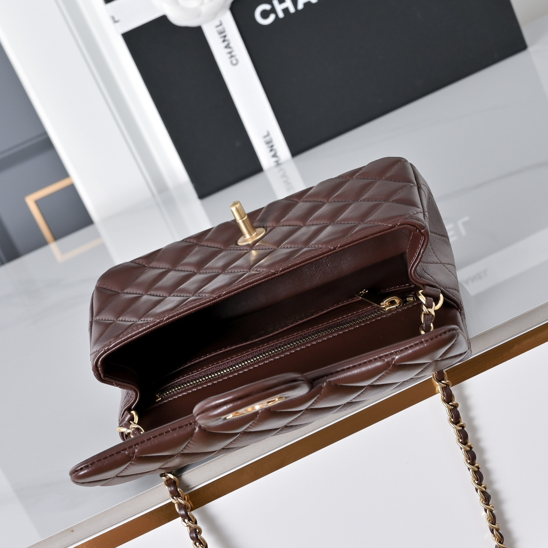 Chanel Flap Bag Brown AS1787 20x13x7cm